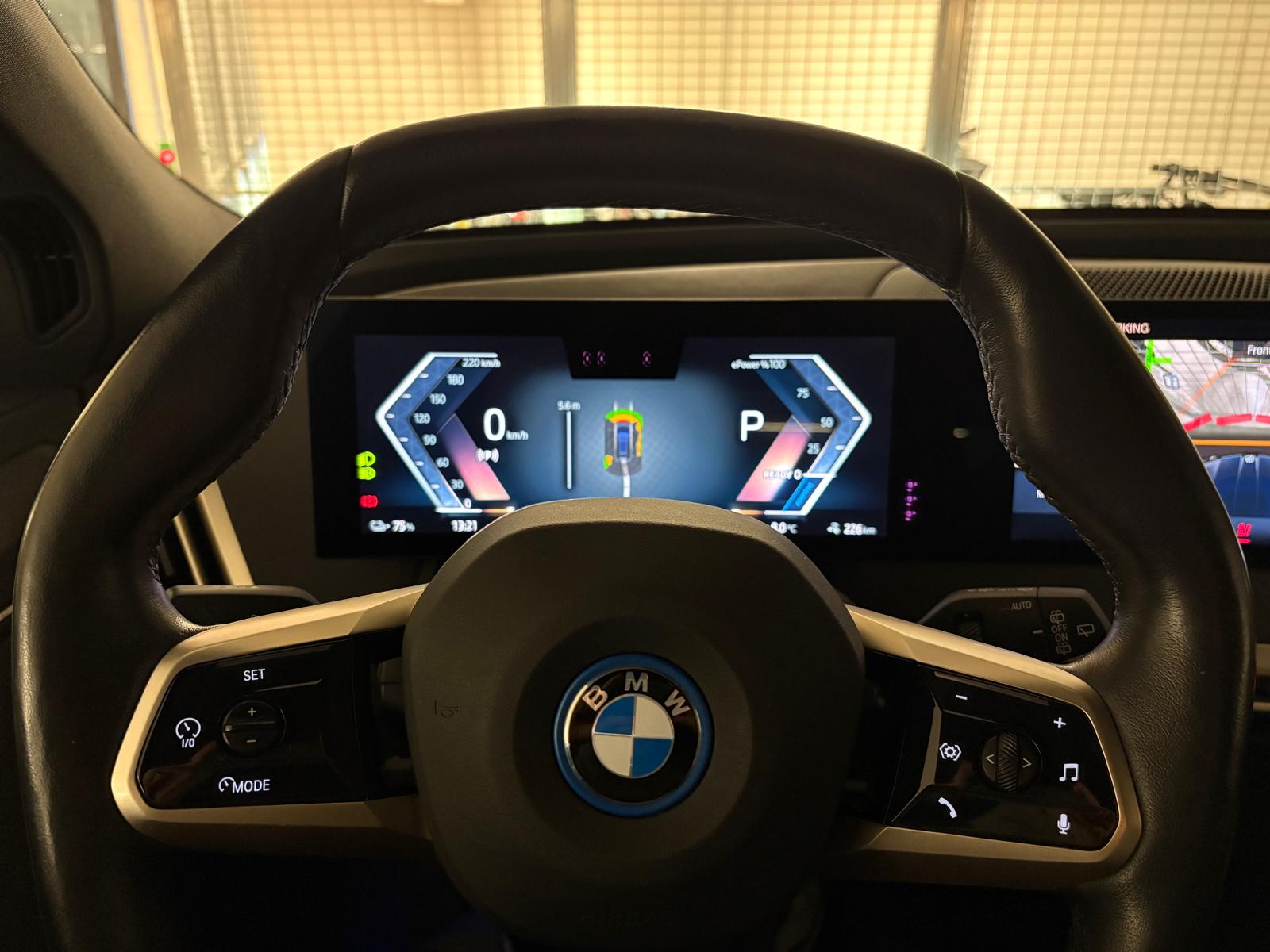 BMW xDrive40-image-15