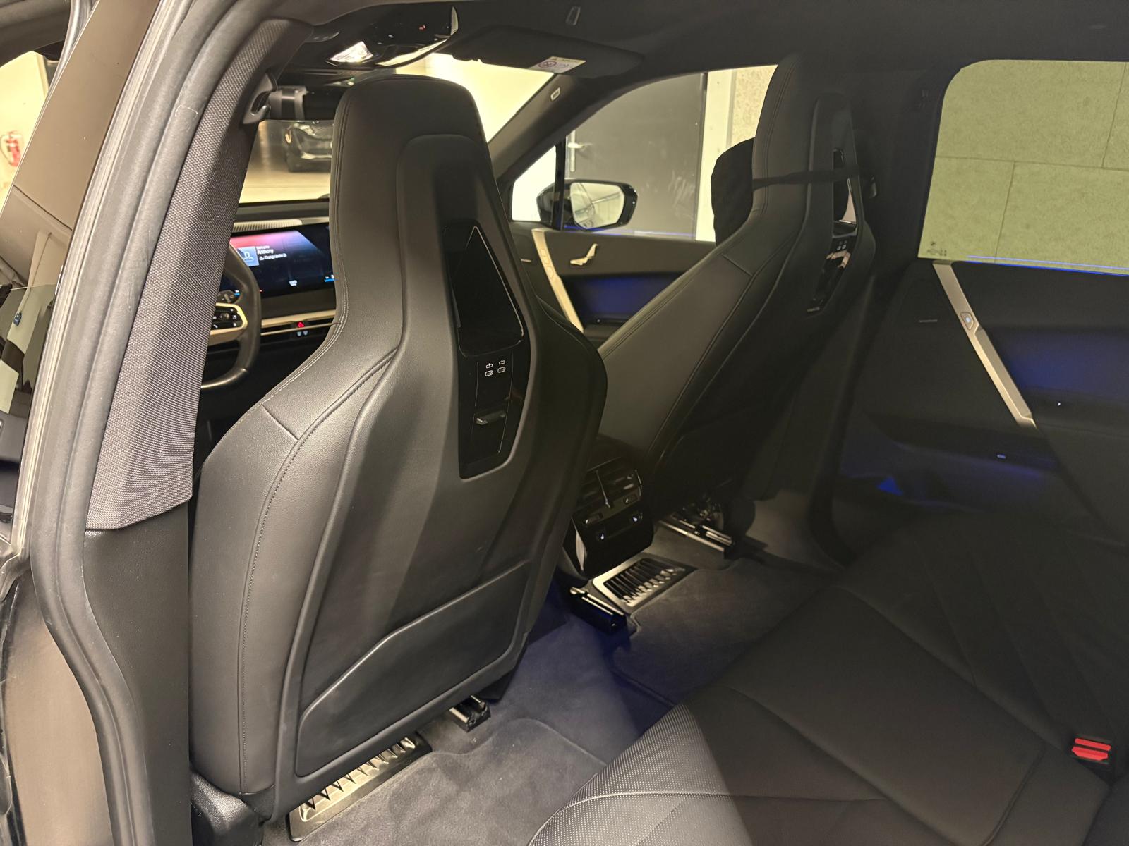 BMW xDrive40-image-12
