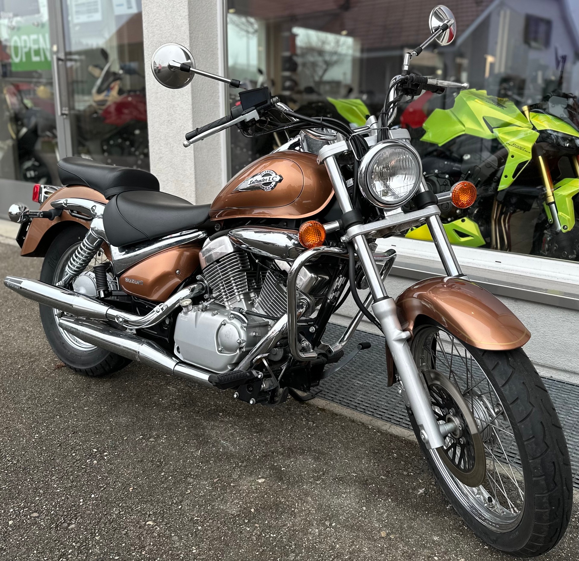 SUZUKI VL 125 Y/ K1 Intruder LC-image-2