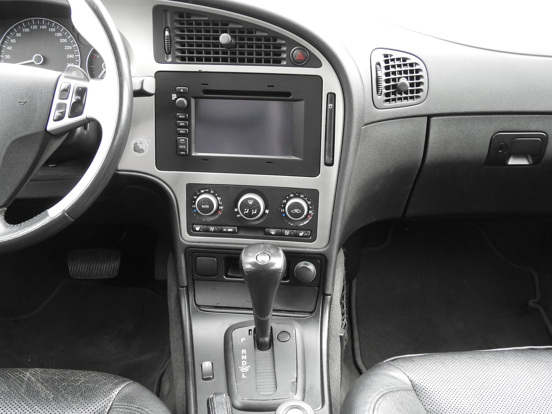 SAAB 9-5 2.3T Aero-image-16