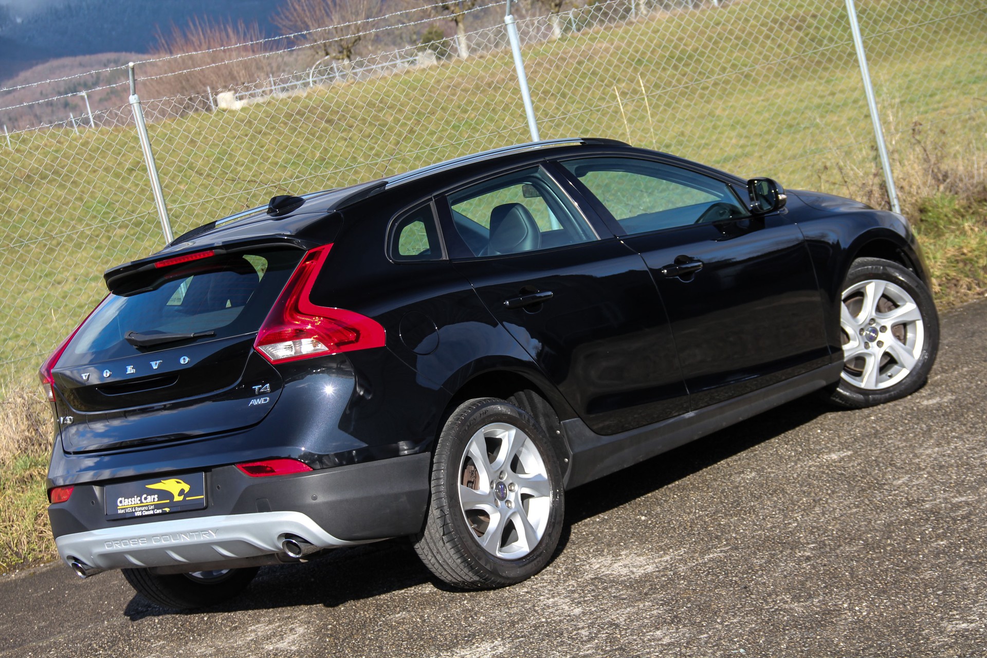 VOLVO V40 Cross Country T4 2.0 AWD Summum Geartronic 🇸🇪 ⭐⭐⭐⭐⭐-showroom-element-1