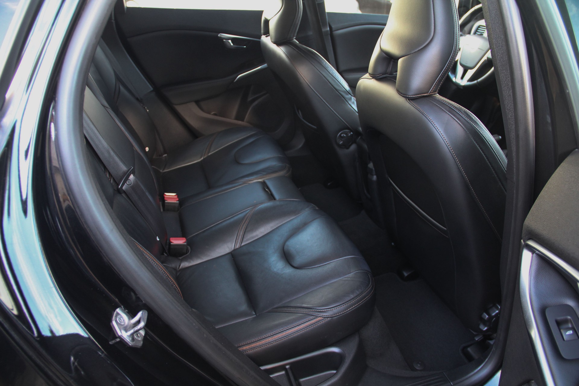 VOLVO V40 Cross Country T4 2.0 AWD Summum Geartronic 🇸🇪 ⭐⭐⭐⭐⭐-image-11