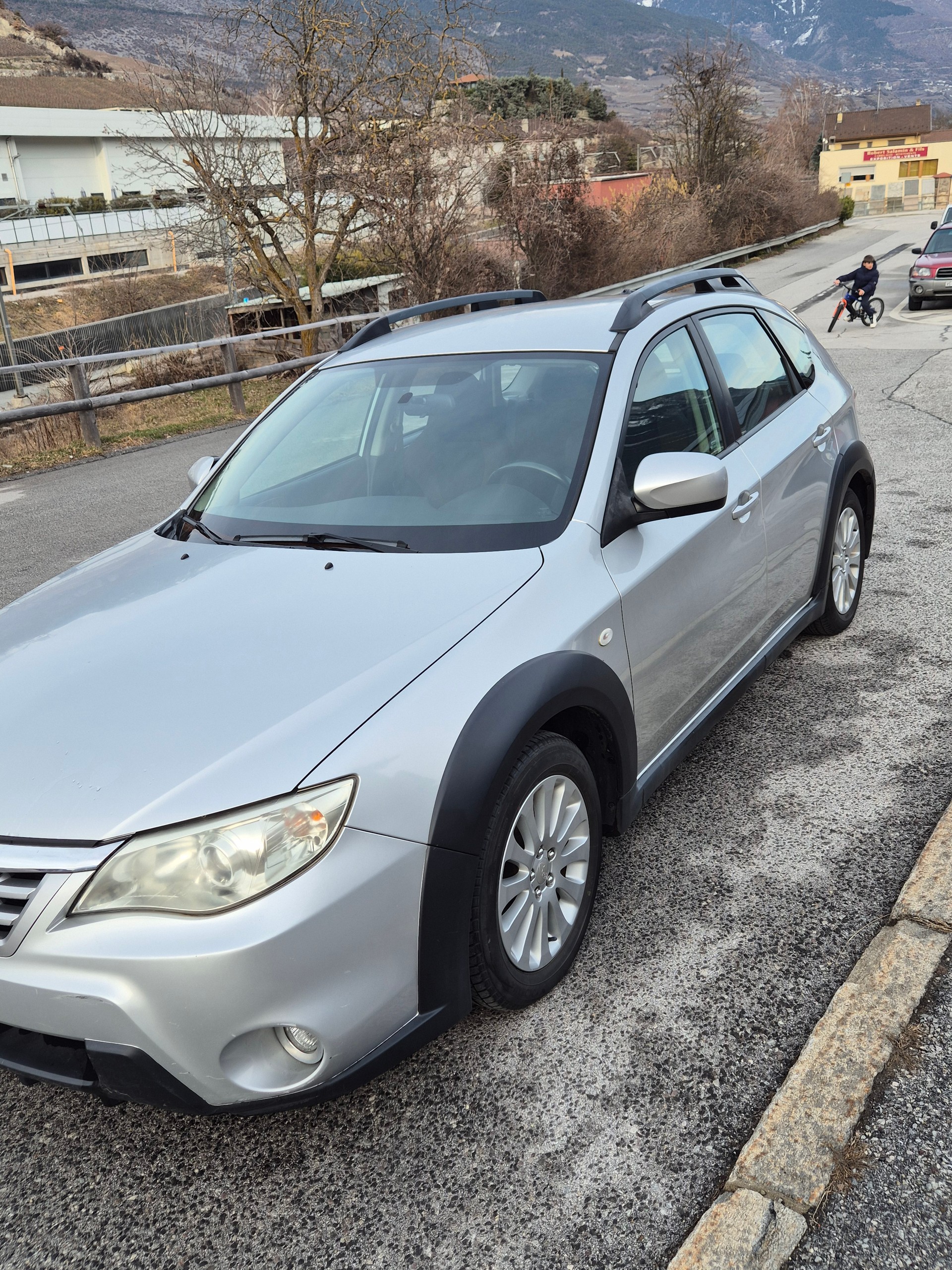 SUBARU Impreza 2.0XV Style-image-2