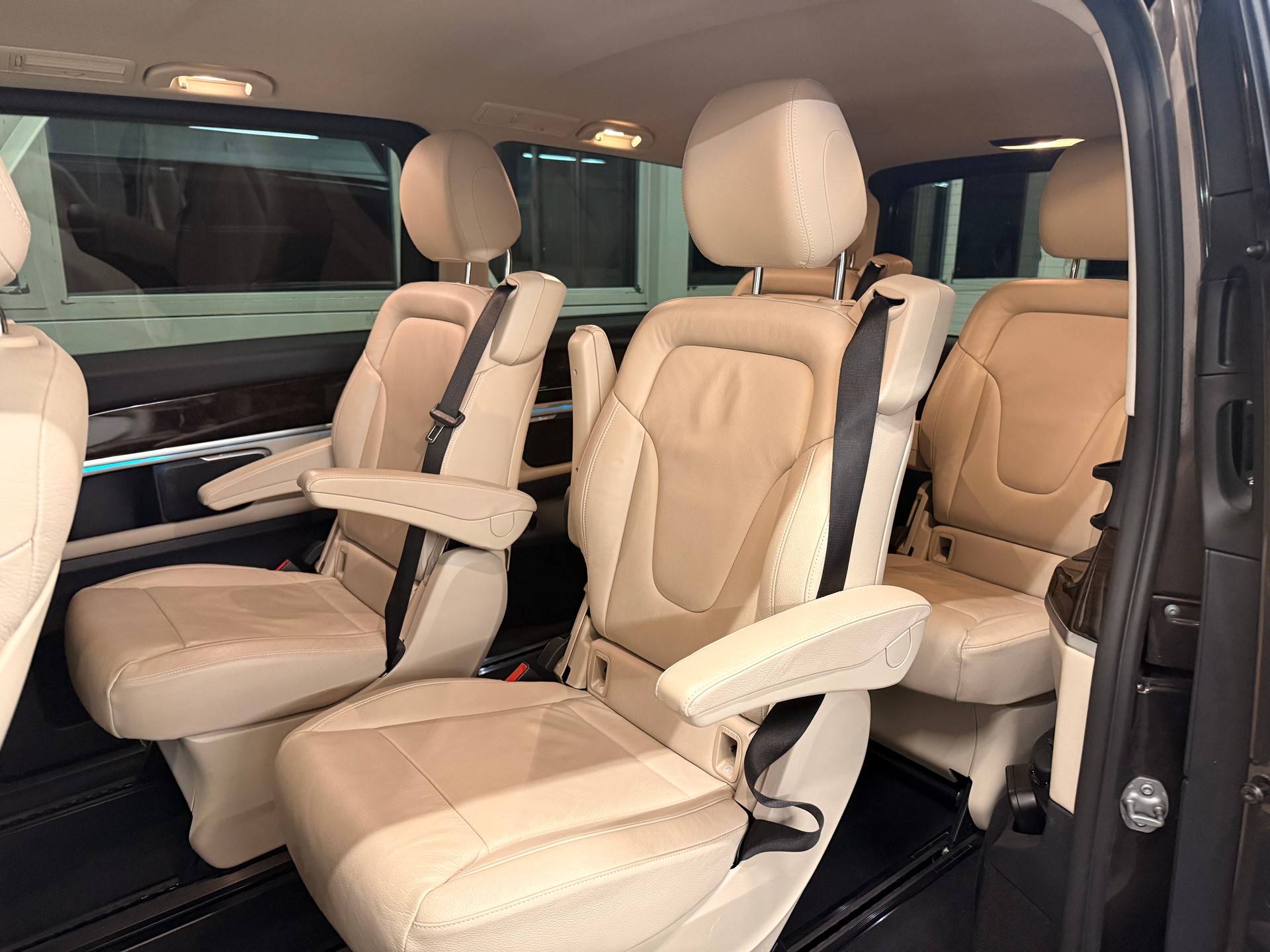 MERCEDES-BENZ V 250 d Swiss Edition lang 4Matic 7G-Tronic-image-10