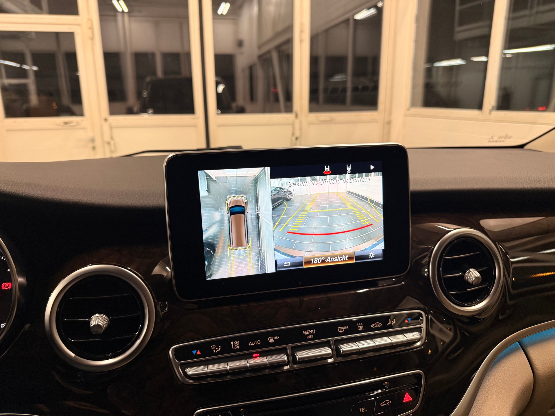 MERCEDES-BENZ V 250 d Swiss Edition lang 4Matic 7G-Tronic-image-13