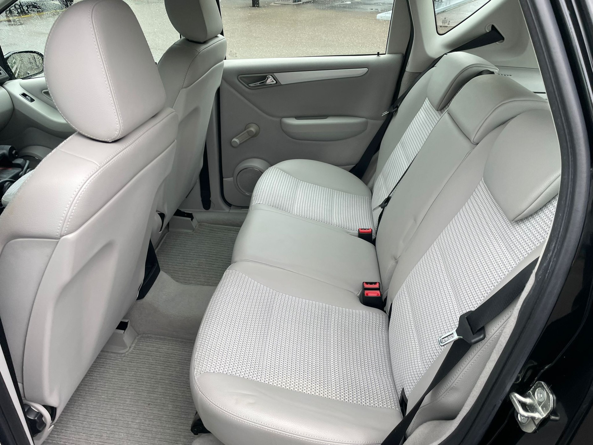 MERCEDES-BENZ A 170 Avantgarde-image-10