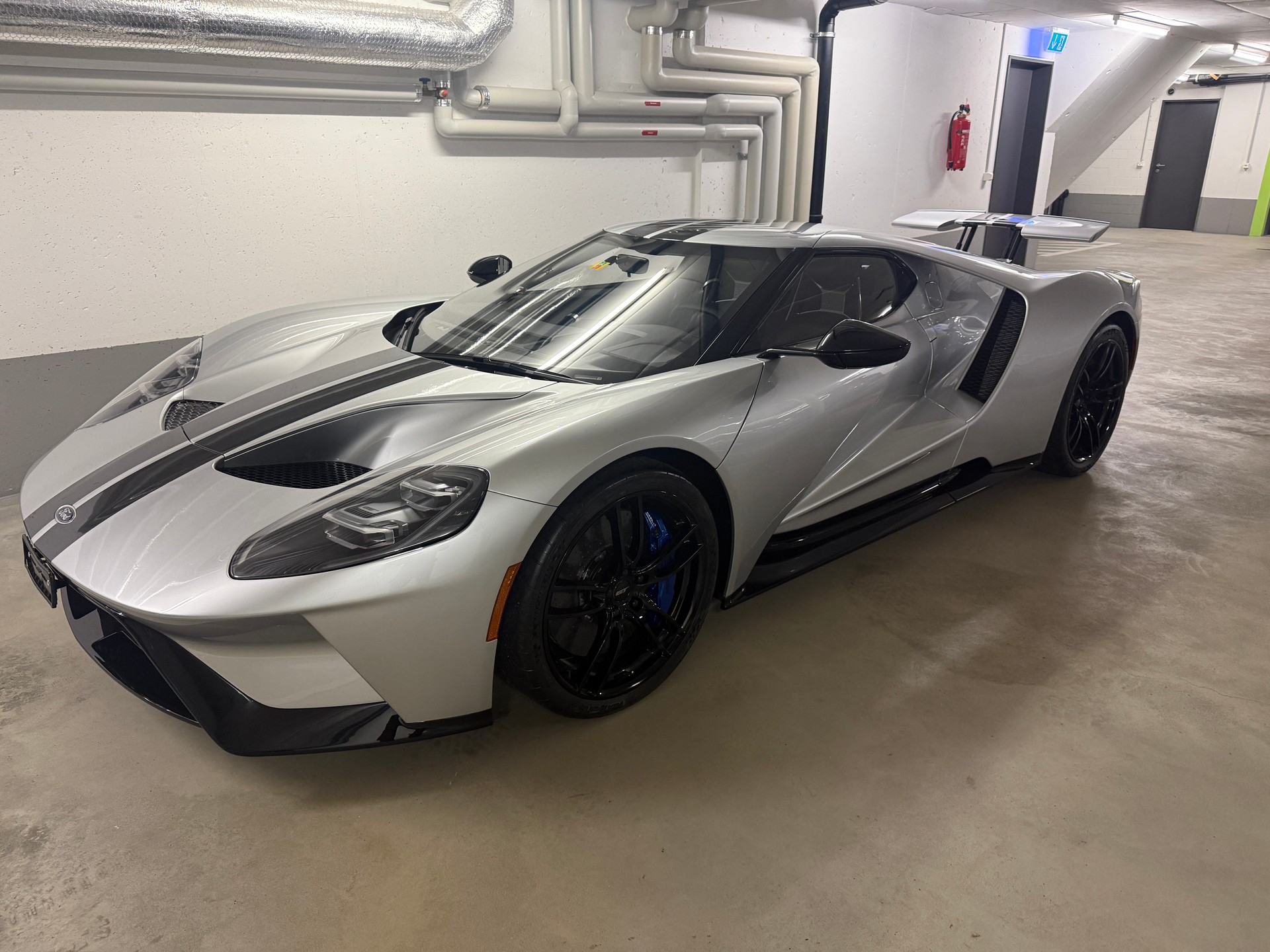 FORD GT