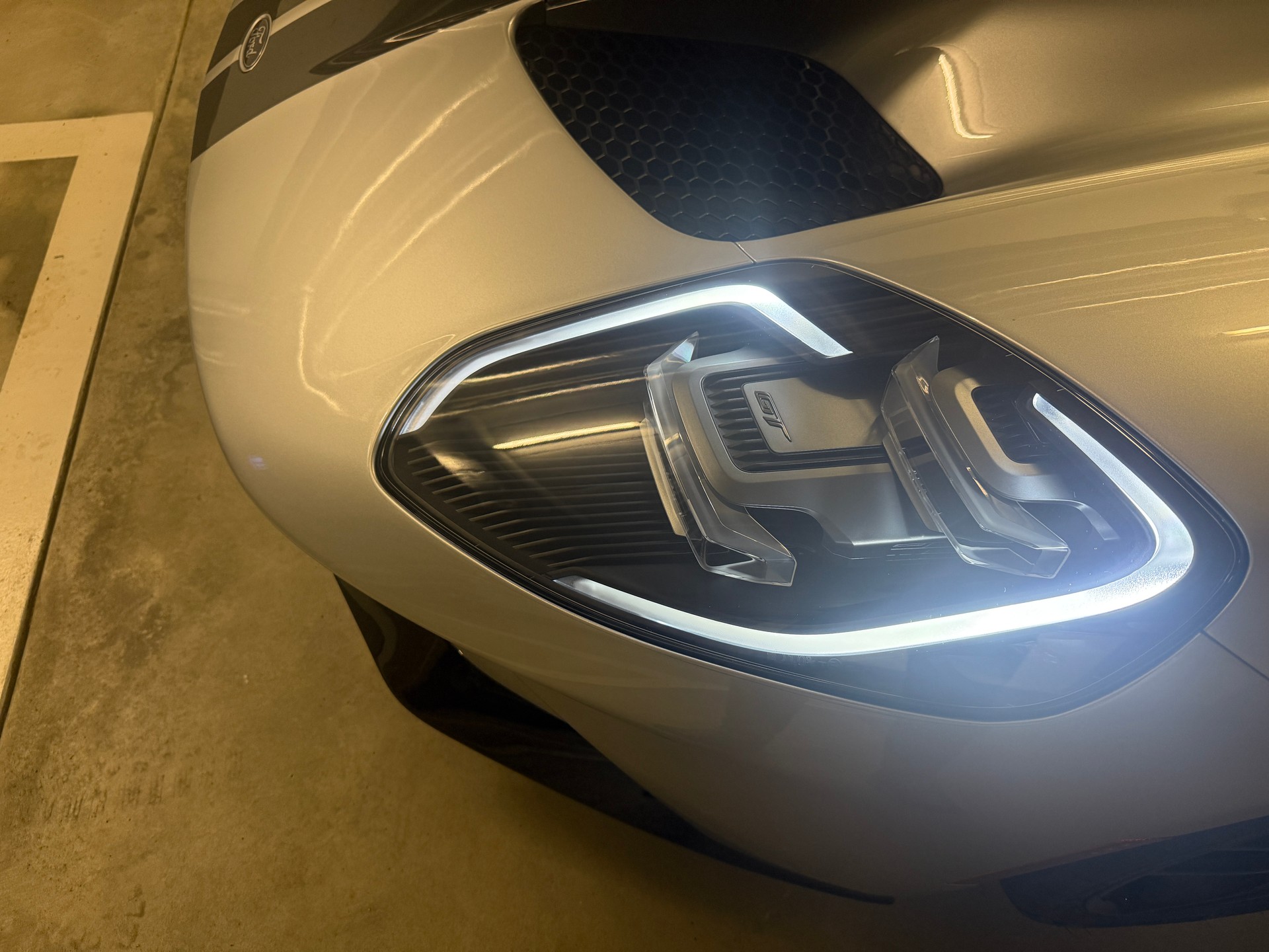 FORD GT-image-17