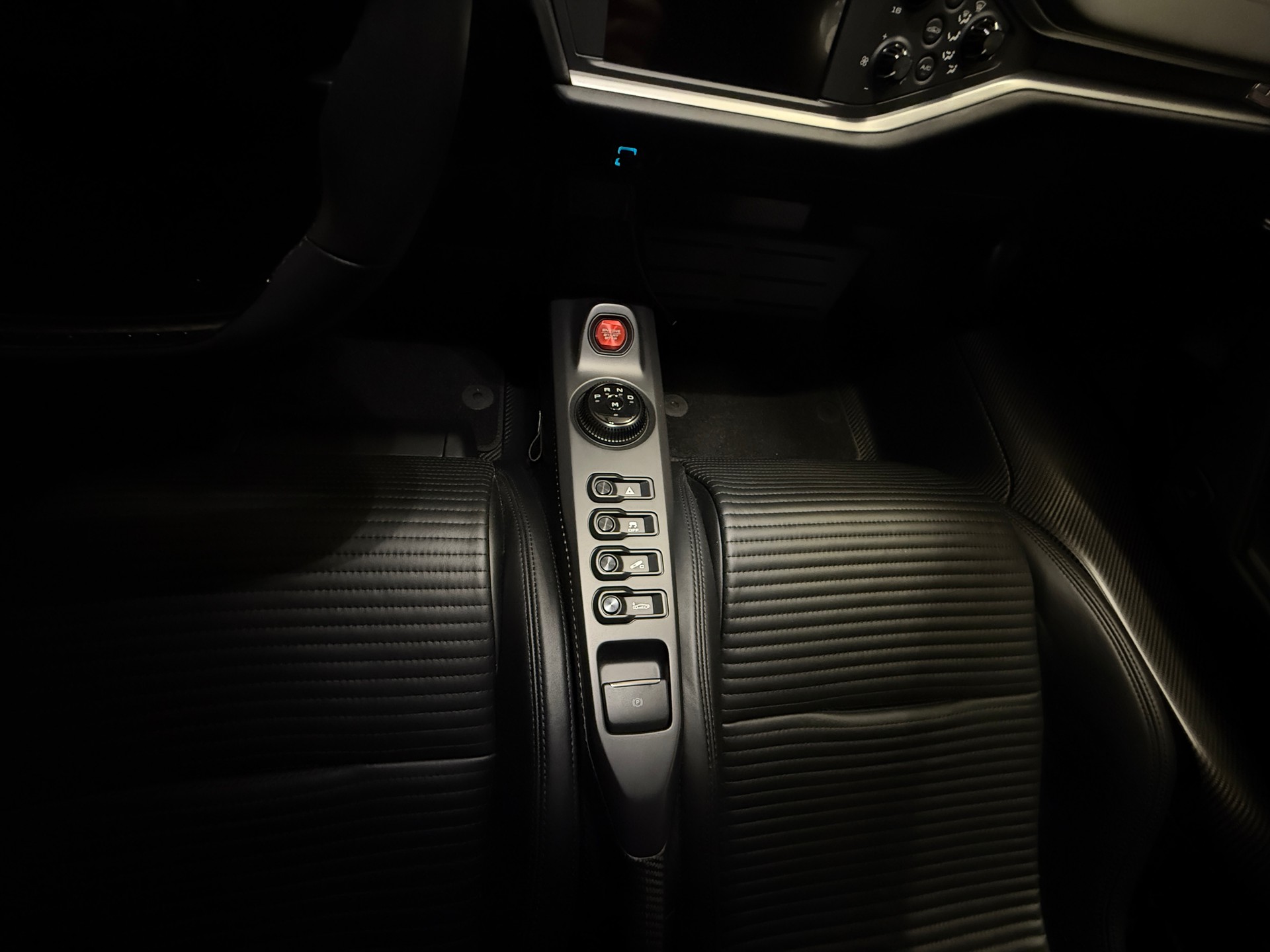 FORD GT-image-11