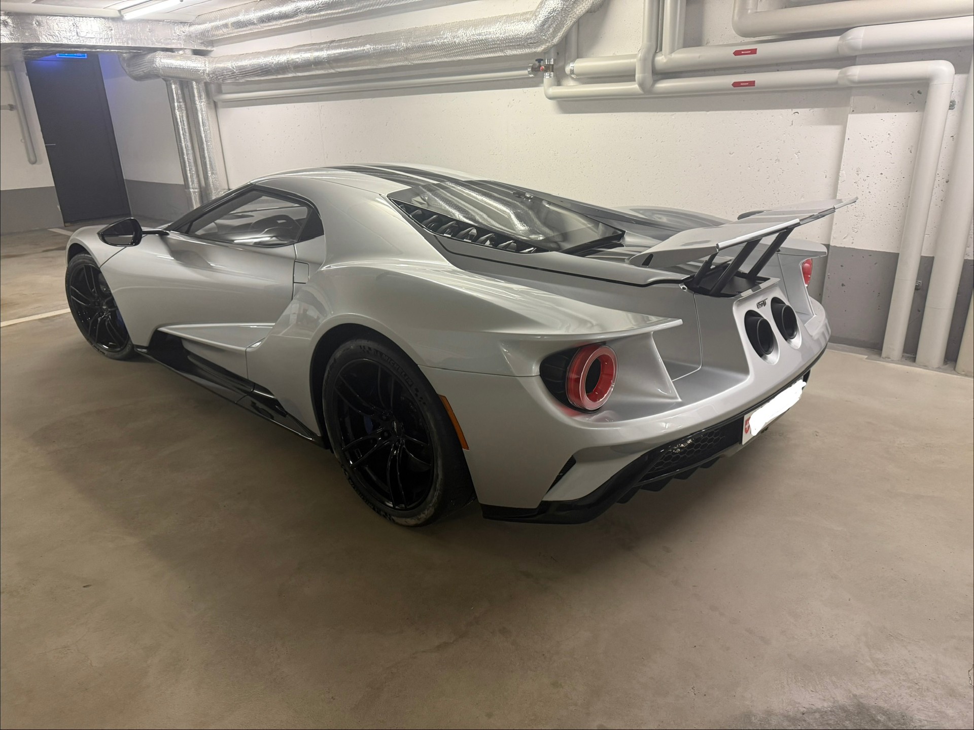 FORD GT-image-4