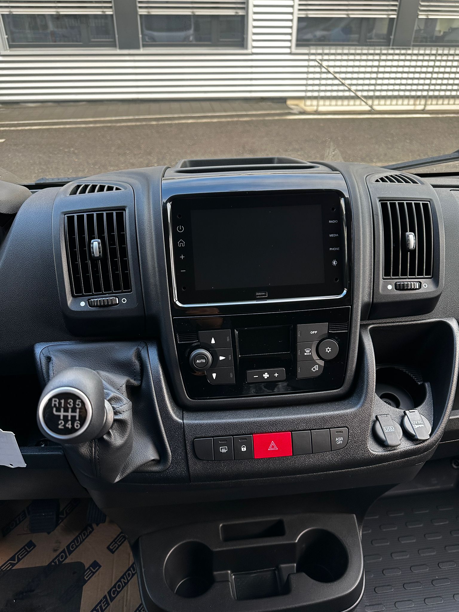 OPEL Movano 2.2 d 3,5t L3H2 Essentia-image-10