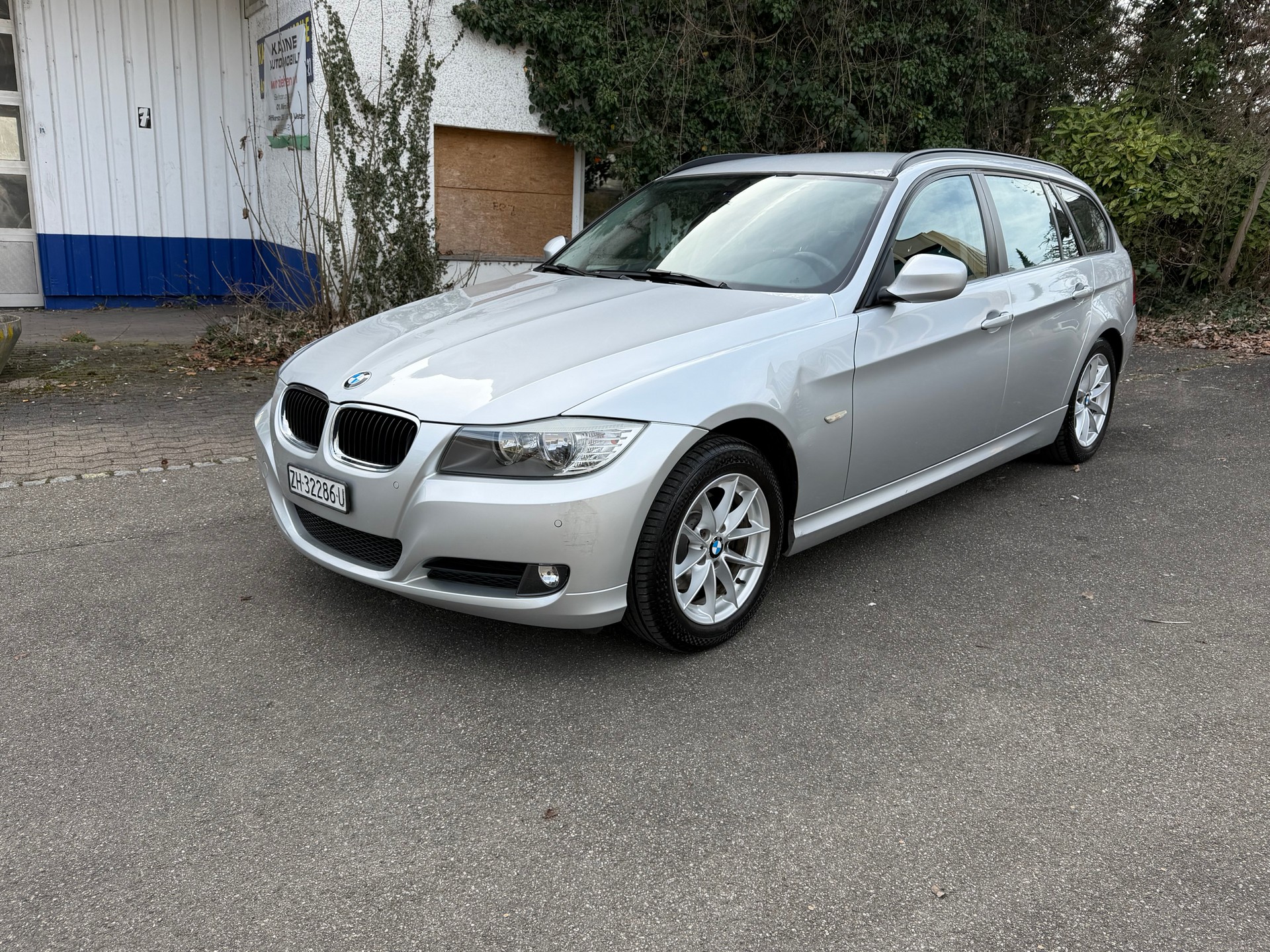 BMW 318i Touring