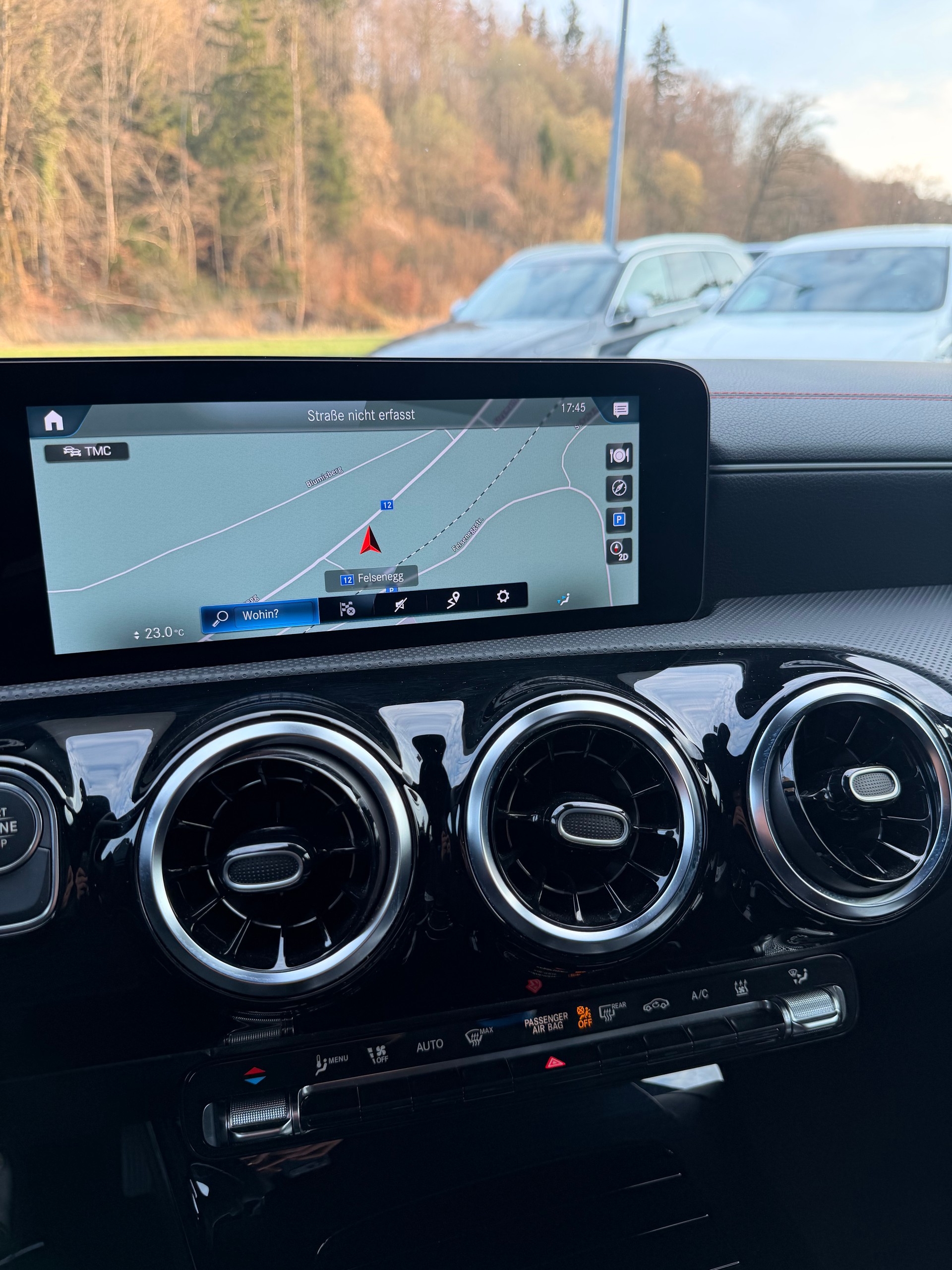 MERCEDES-BENZ CLA Shooting Brake 250 e 8G-DCT Style-image-14