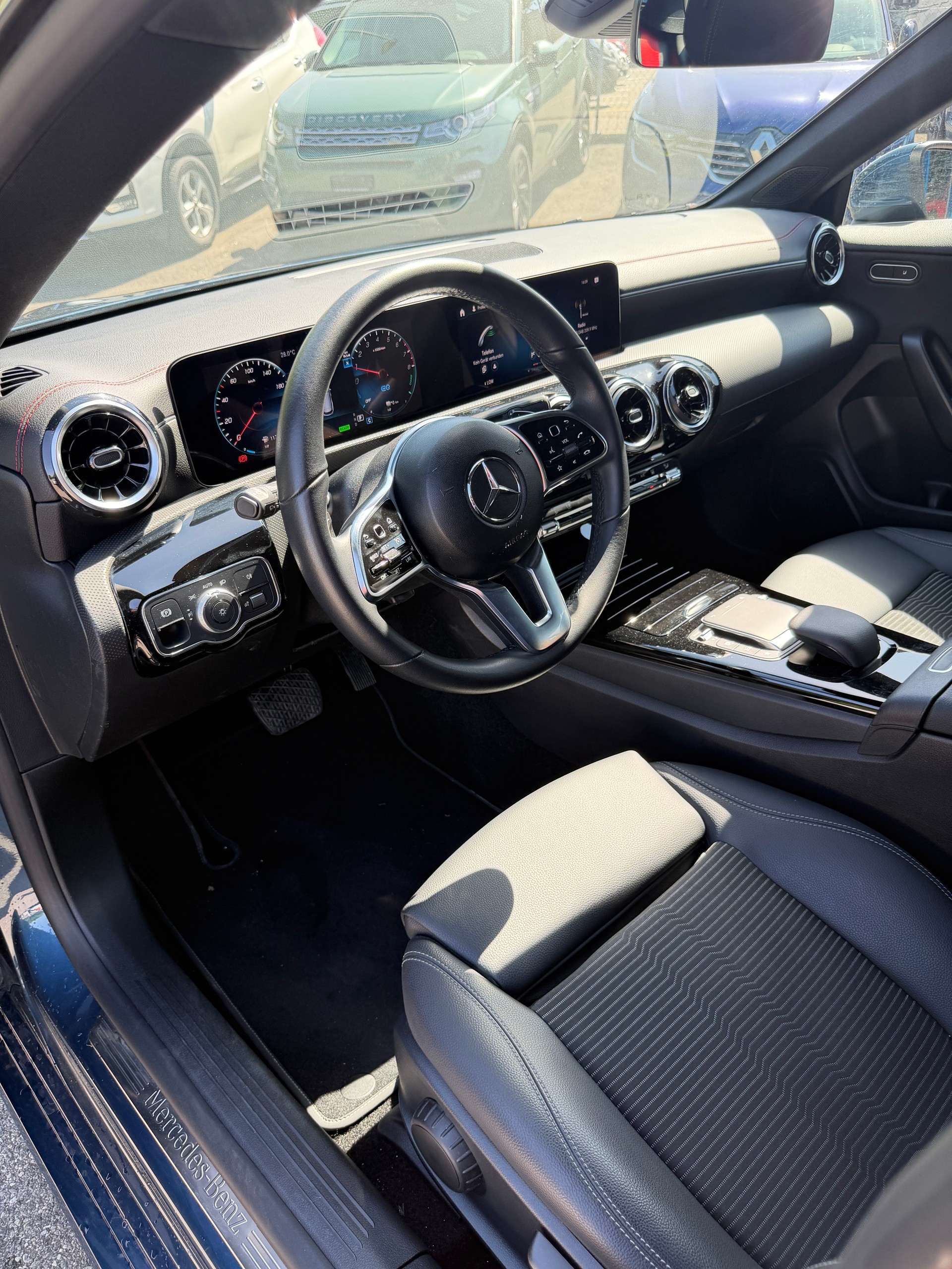 MERCEDES-BENZ CLA Shooting Brake 250 e 8G-DCT Style-image-6