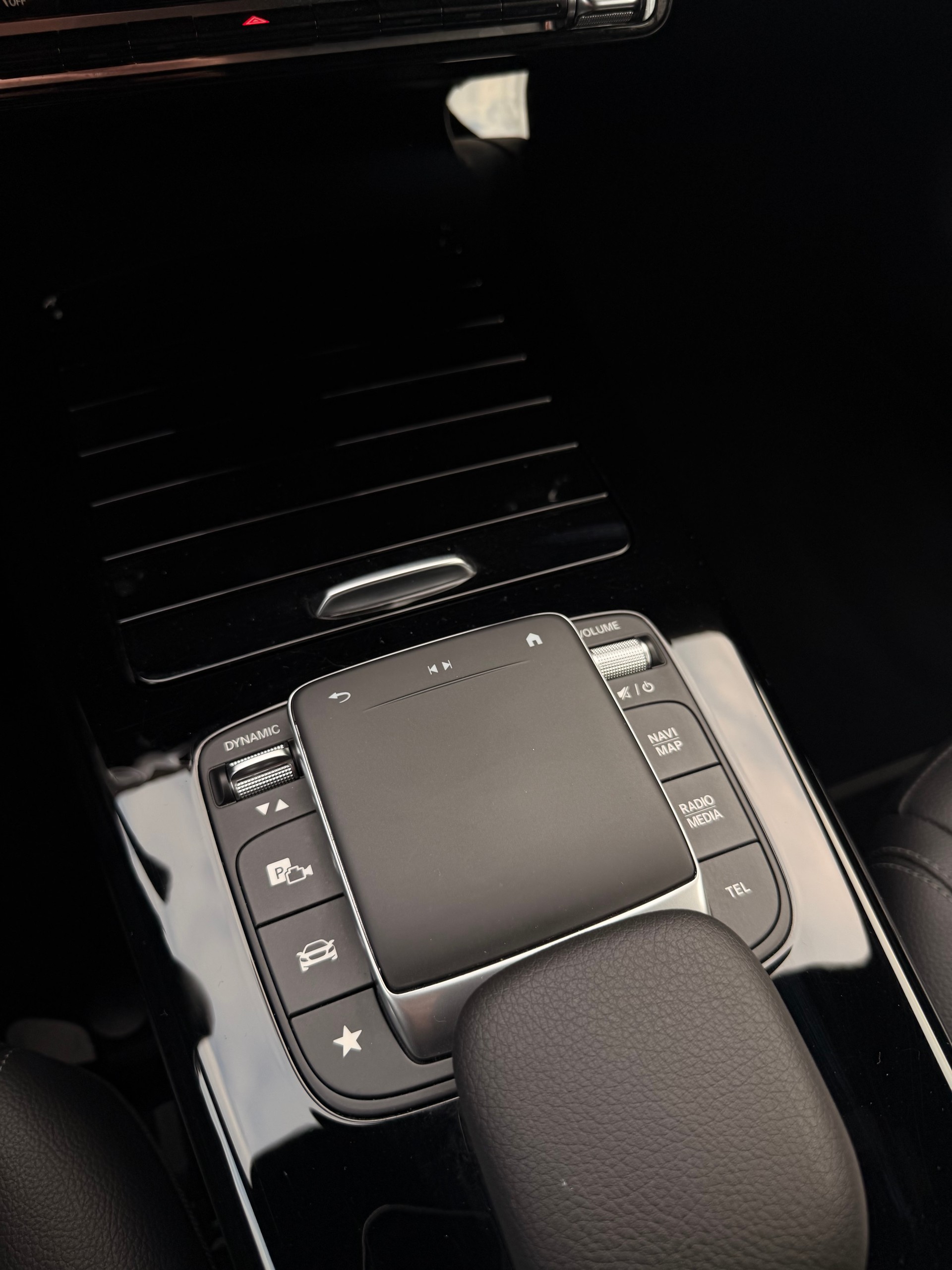 MERCEDES-BENZ CLA Shooting Brake 250 e 8G-DCT Style-image-15