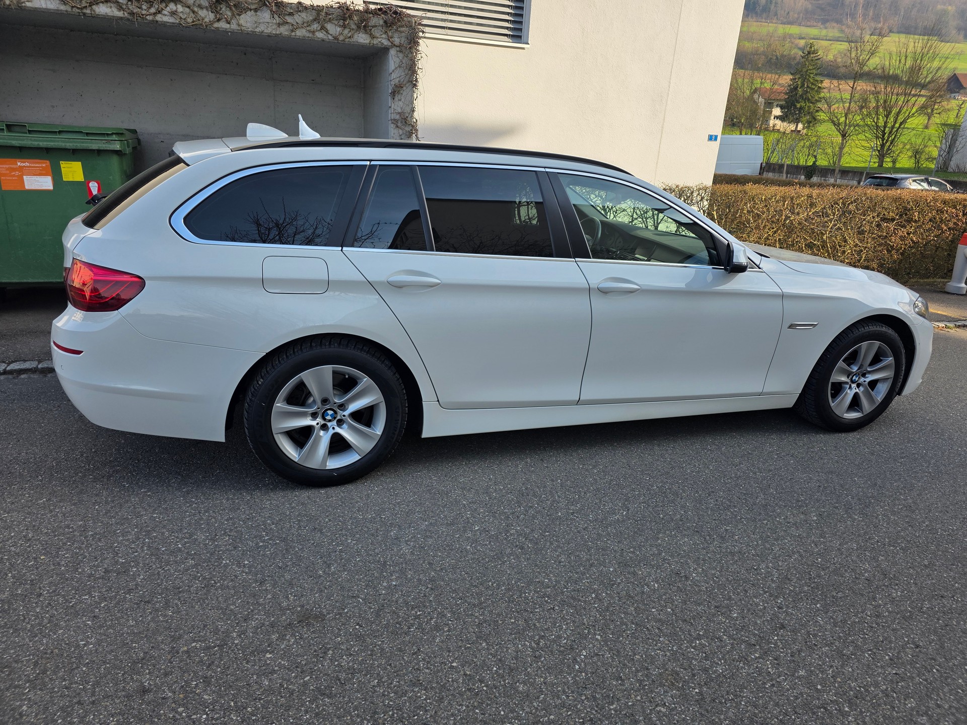 BMW 520d Touring xDrive Steptronic-image-3