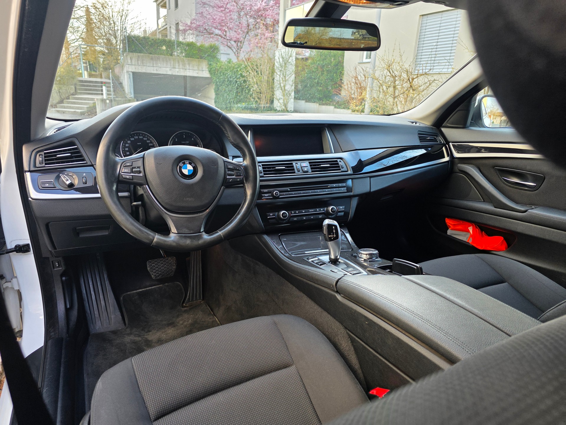 BMW 520d Touring xDrive Steptronic-image-8