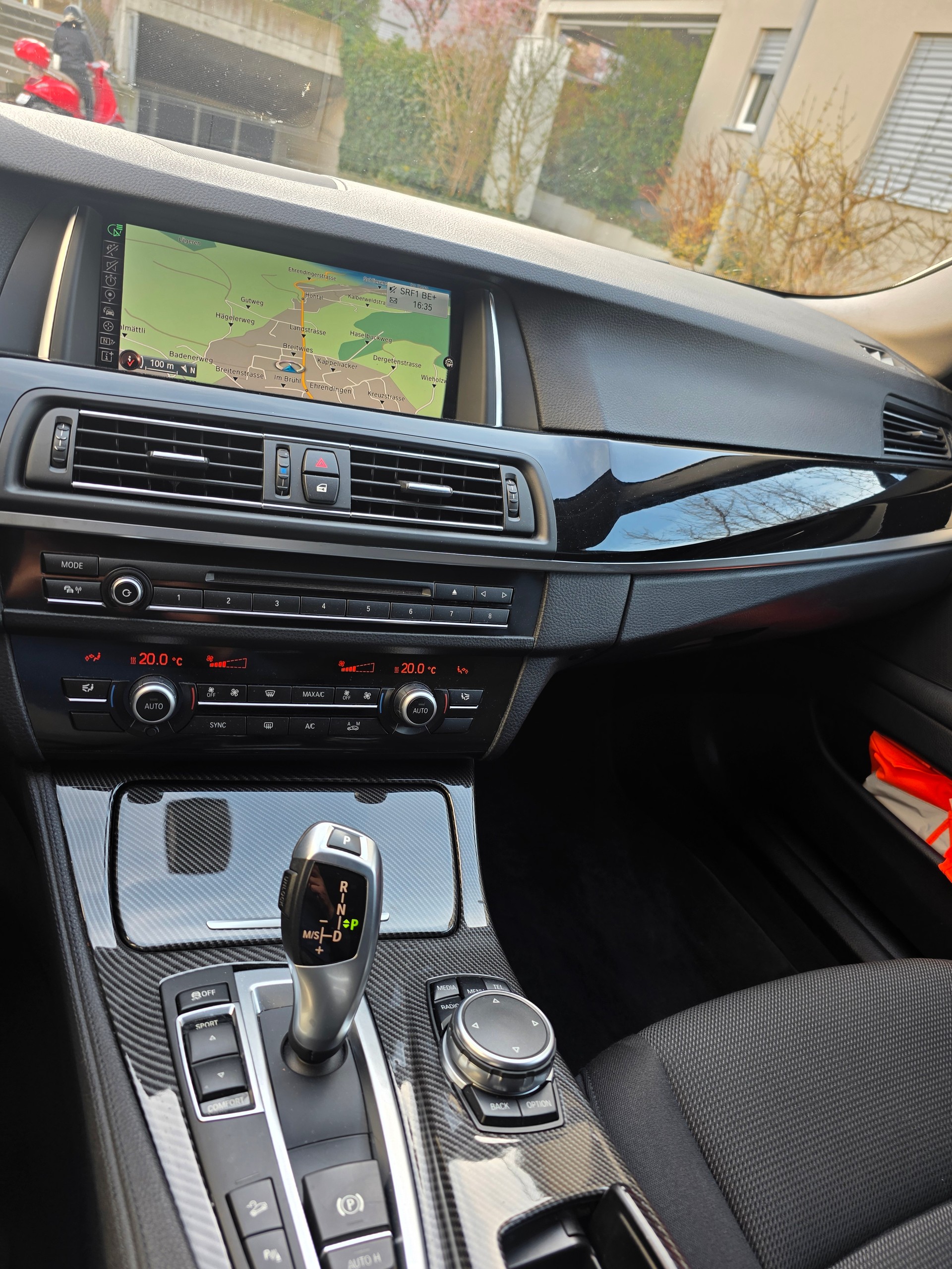 BMW 520d Touring xDrive Steptronic-image-12