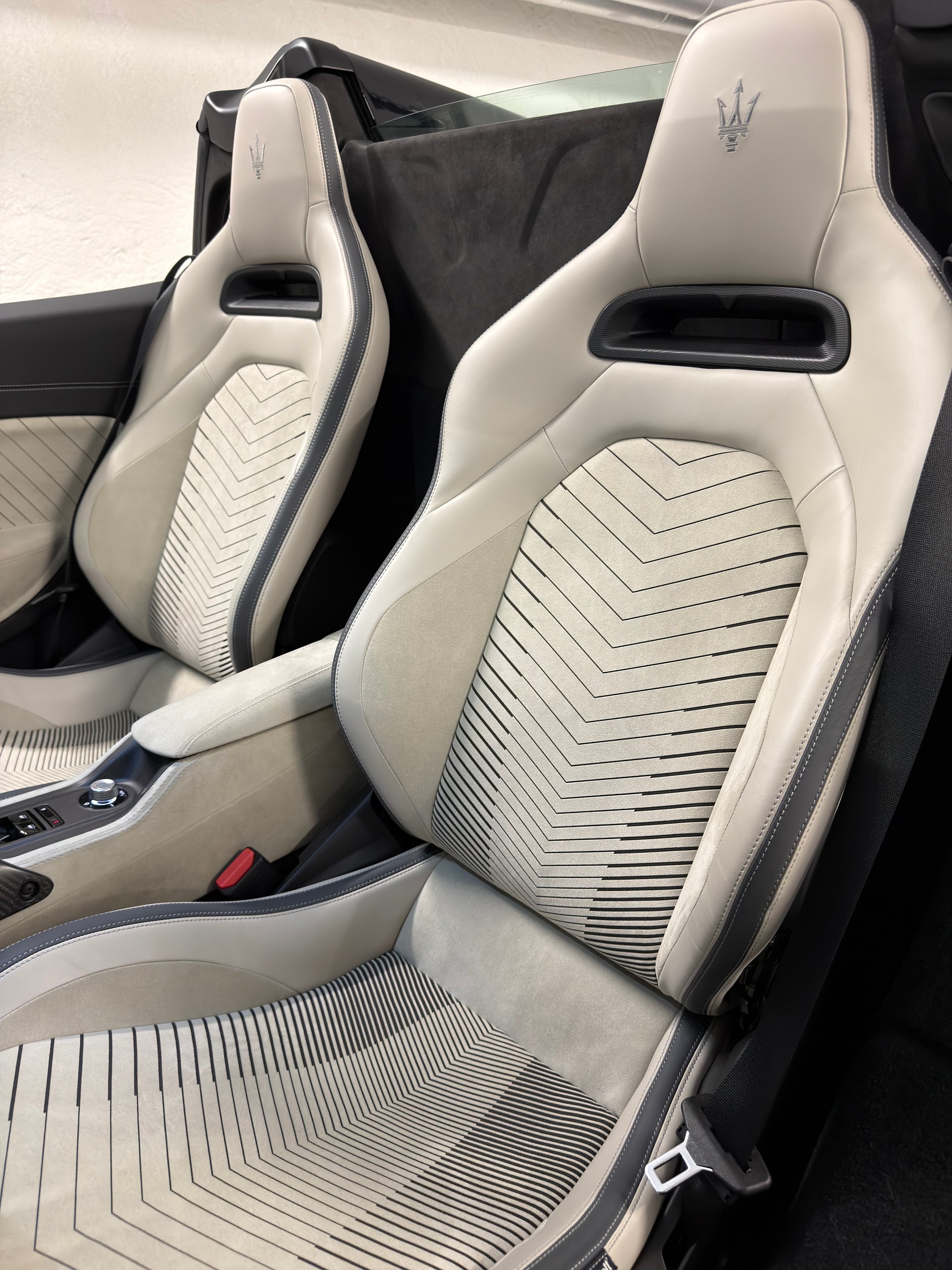 MASERATI MC 20 Cielo-image-14
