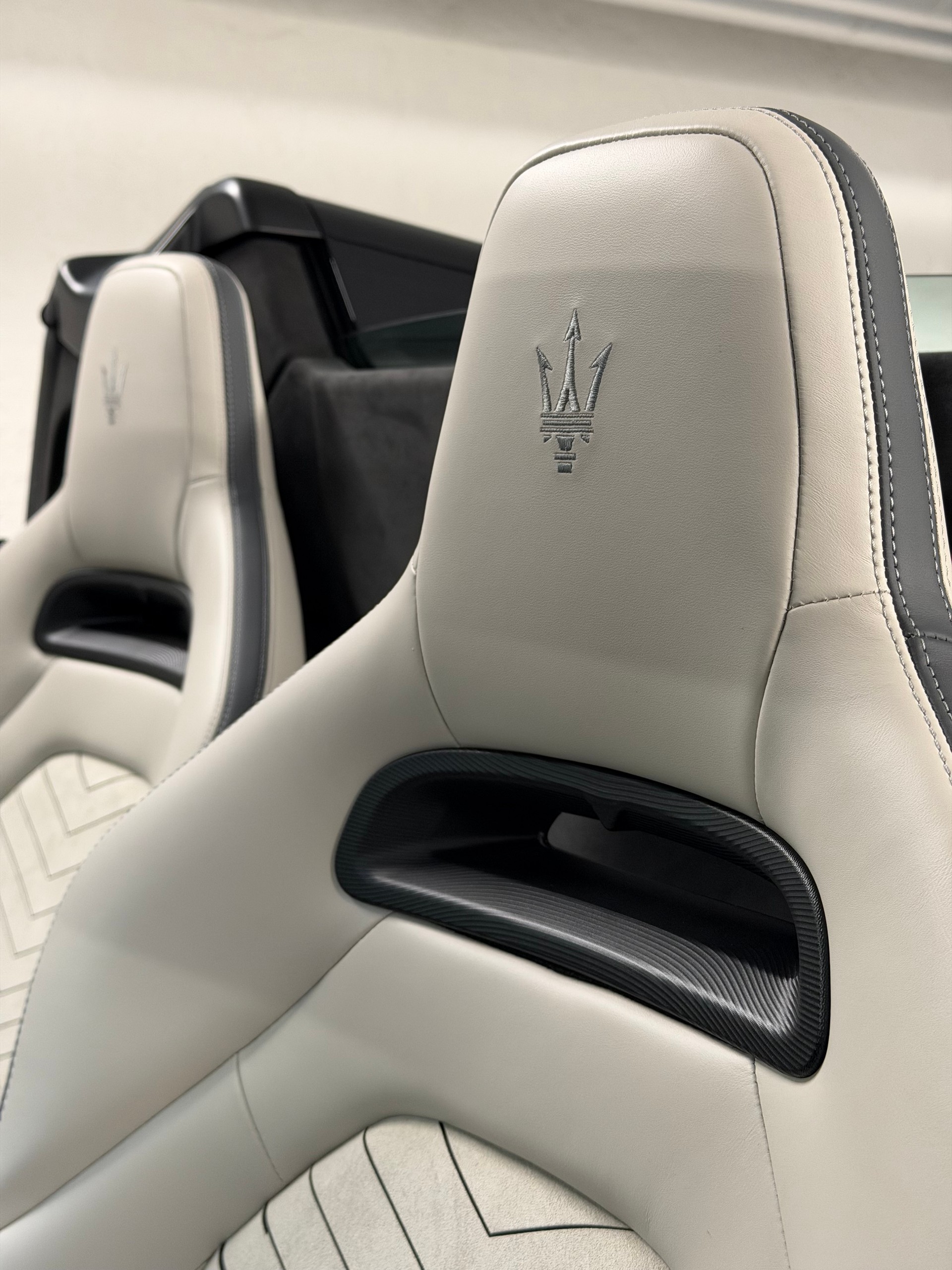 MASERATI MC 20 Cielo-image-15