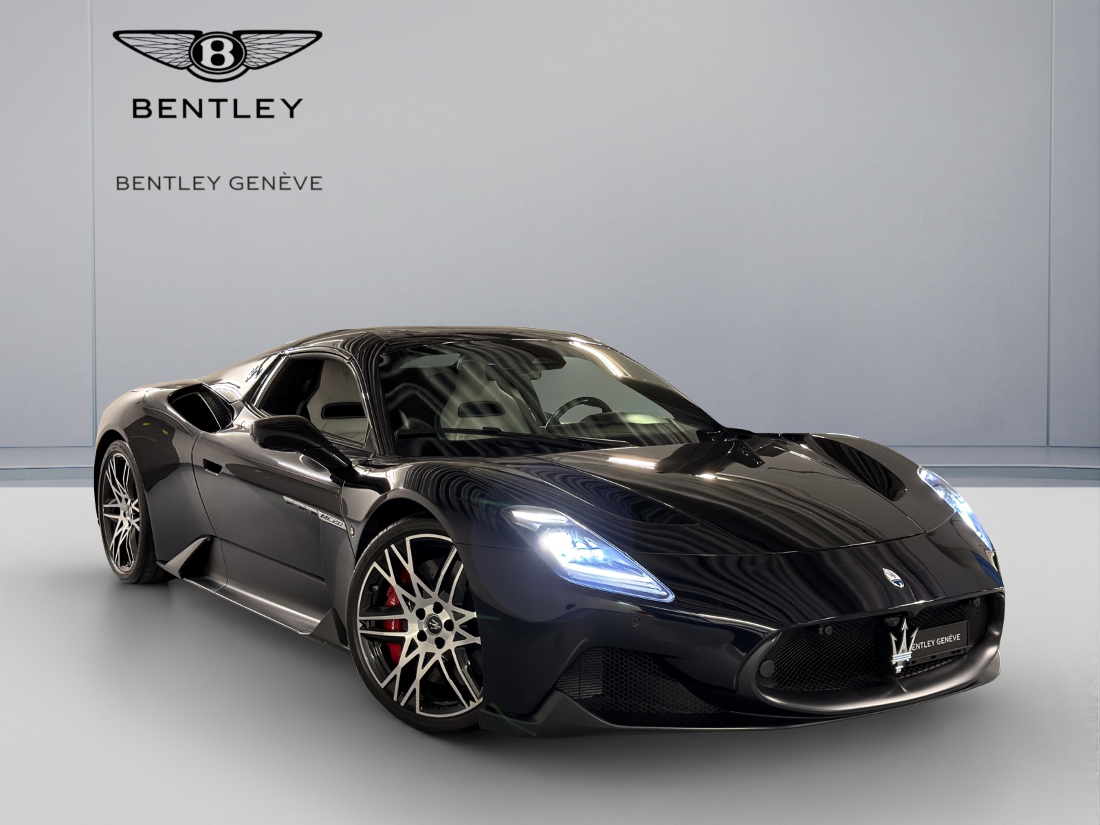 MASERATI MC 20 Cielo-showroom-element-2