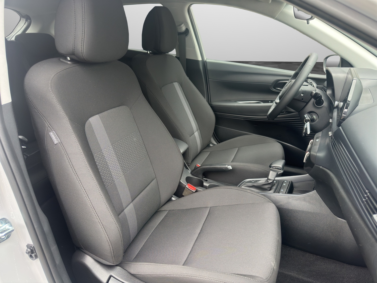 HYUNDAI i20 1.0 T-GDi Amplia-image-11