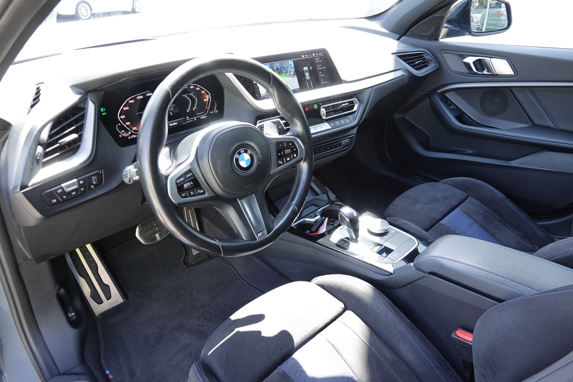 BMW M135i xDrive-image-8