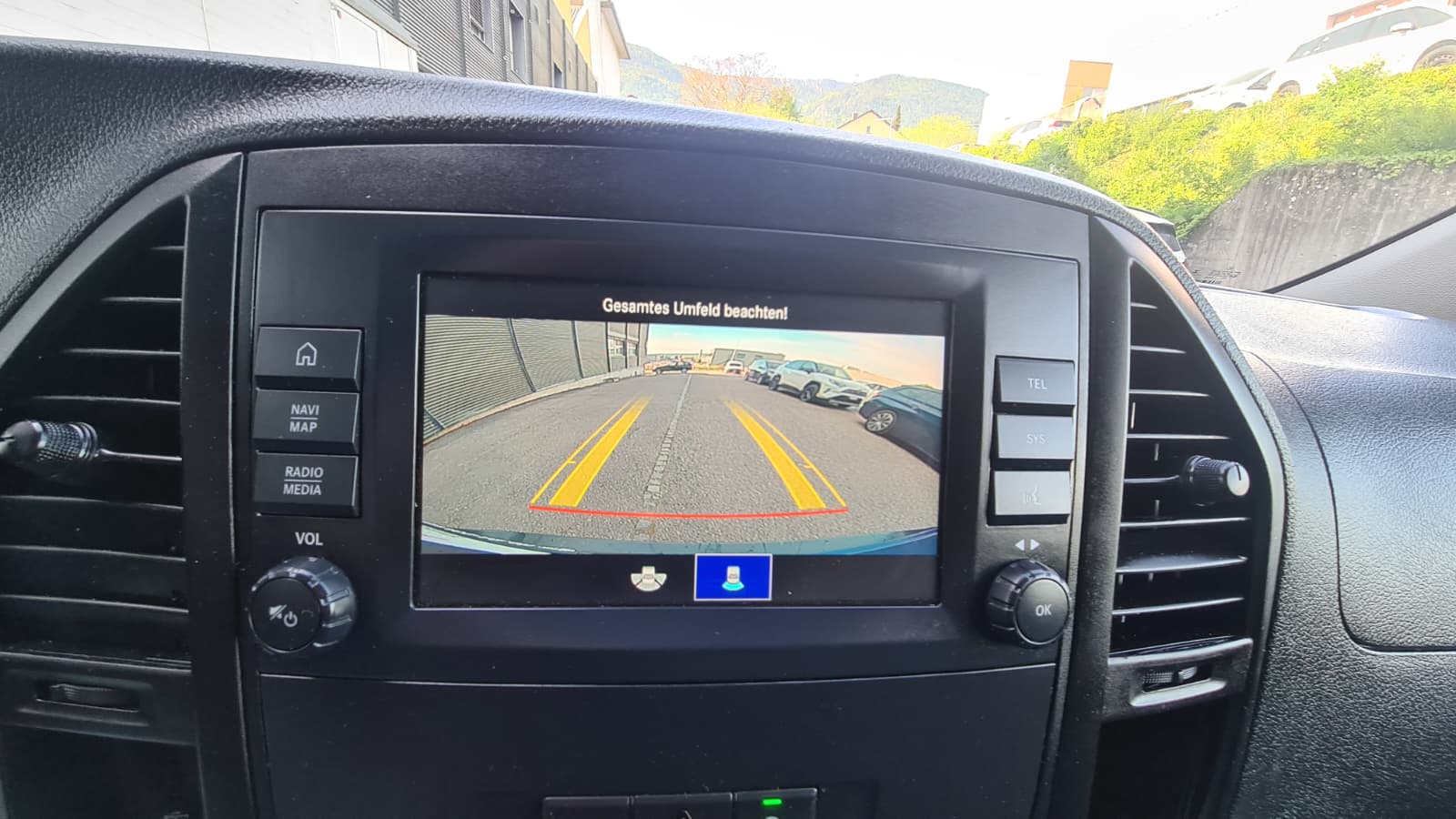 MERCEDES-BENZ Vito 116 CDI Pro ** Gr-Navigation mit RF-Kamera ** Mercedes Gratis Service 10-jahre oder 100000km ** mit Dachträger **-image-9