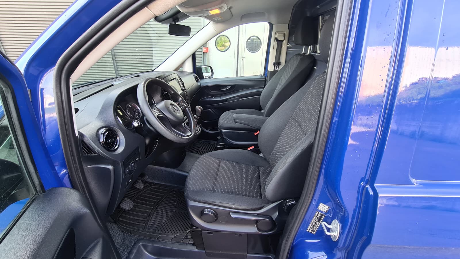 MERCEDES-BENZ Vito 116 CDI Pro ** Gr-Navigation mit RF-Kamera ** Mercedes Gratis Service 10-jahre oder 100000km ** mit Dachträger **-image-11