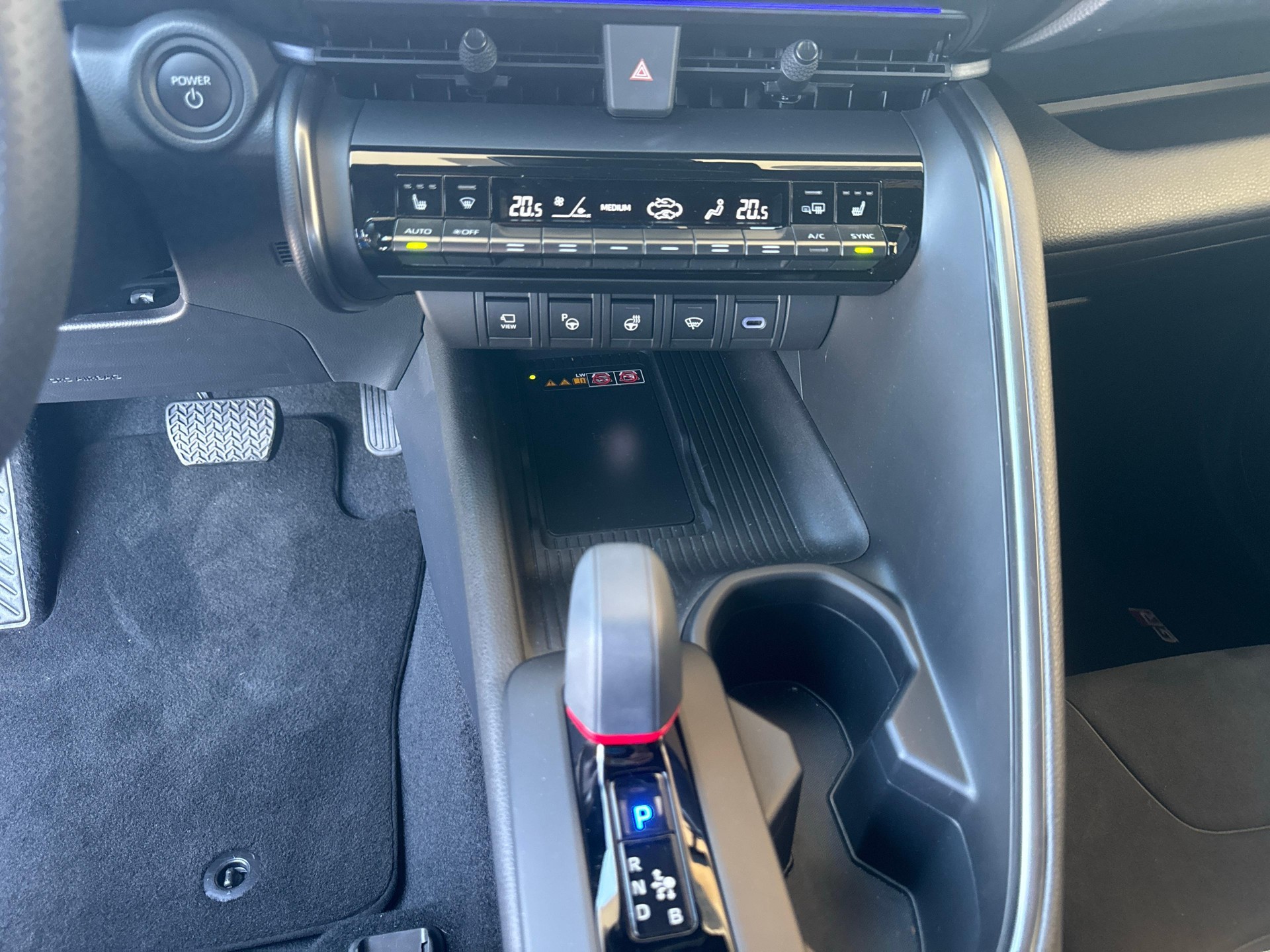 TOYOTA C-HR 2.0 PHEV GR Sport-image-15