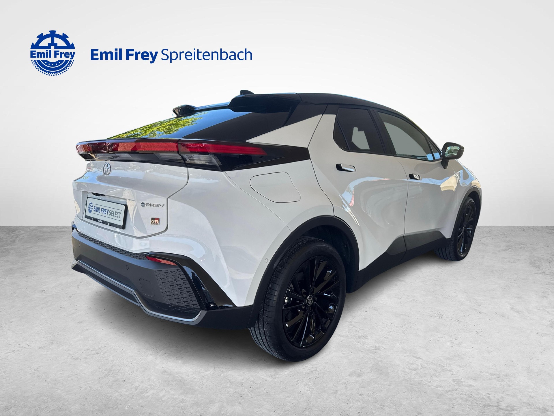 TOYOTA C-HR 2.0 PHEV GR Sport-image-4