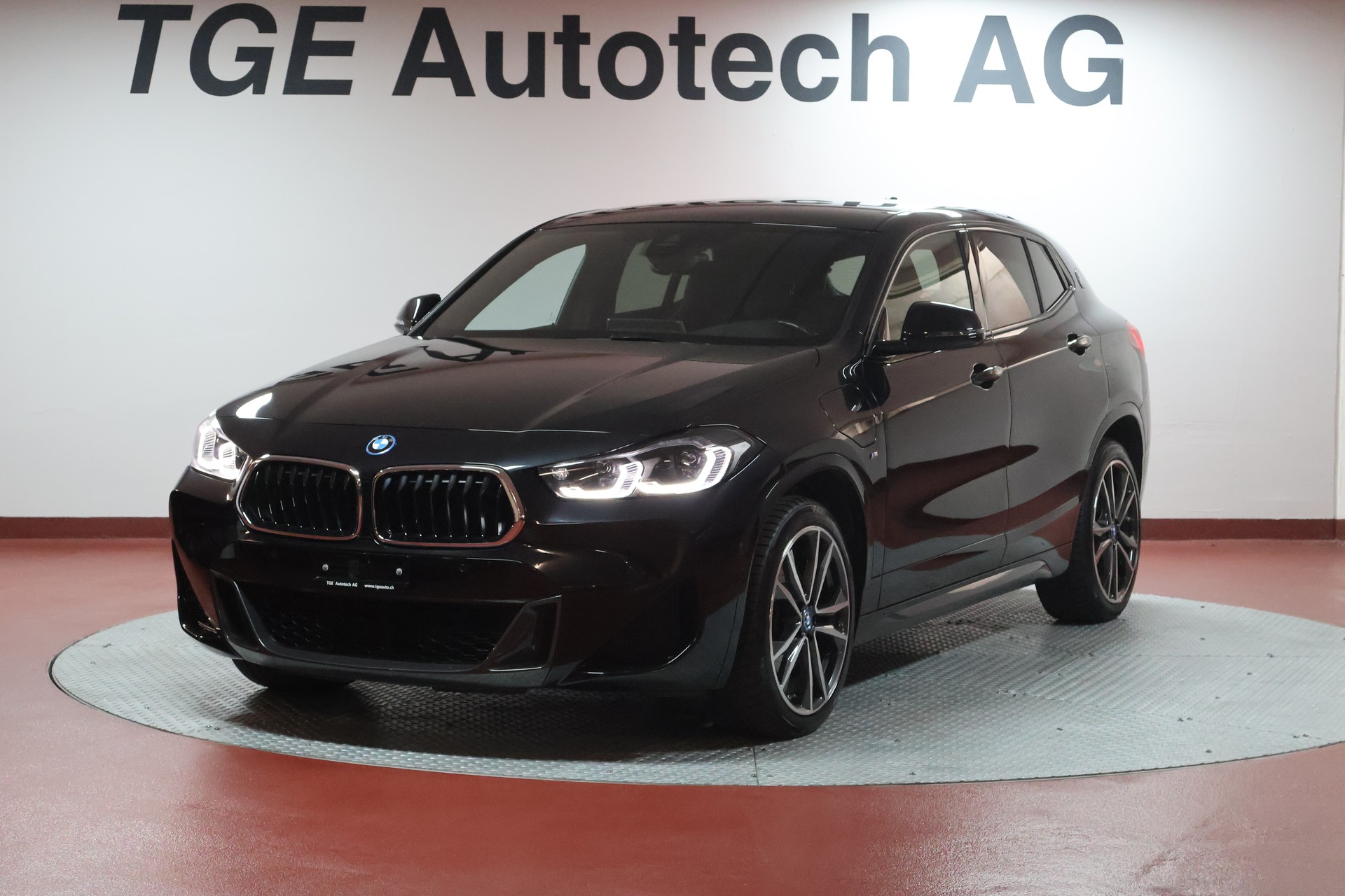 BMW X2 xDrive 25e M Sport Steptronic-showroom-element-1
