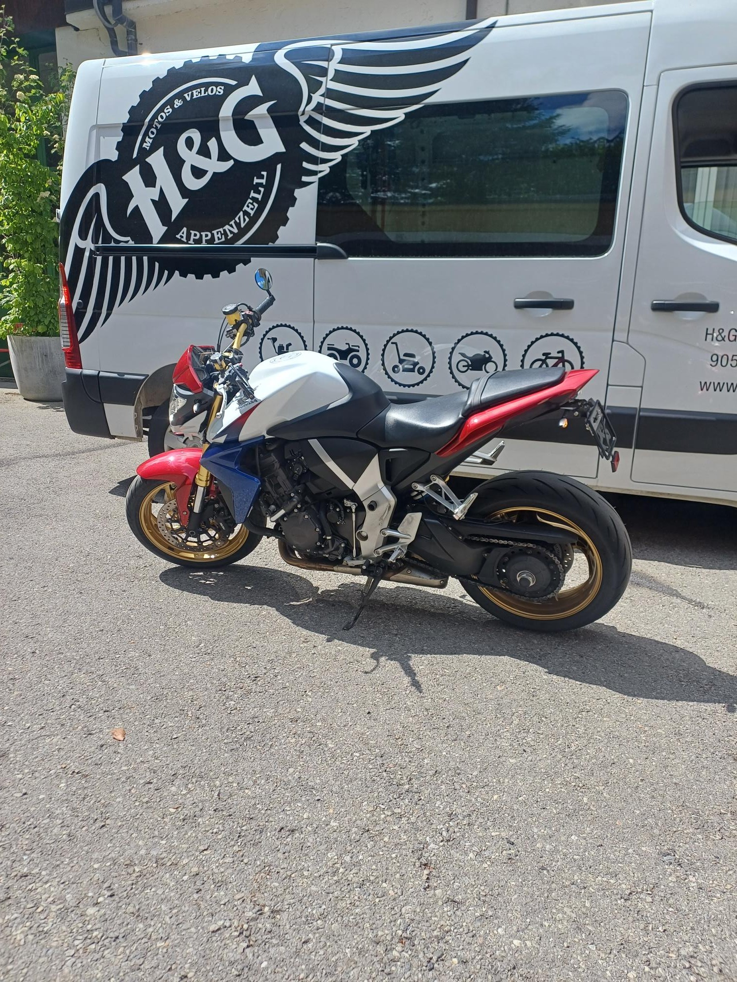 HONDA CB 1000 R ABS-image-0