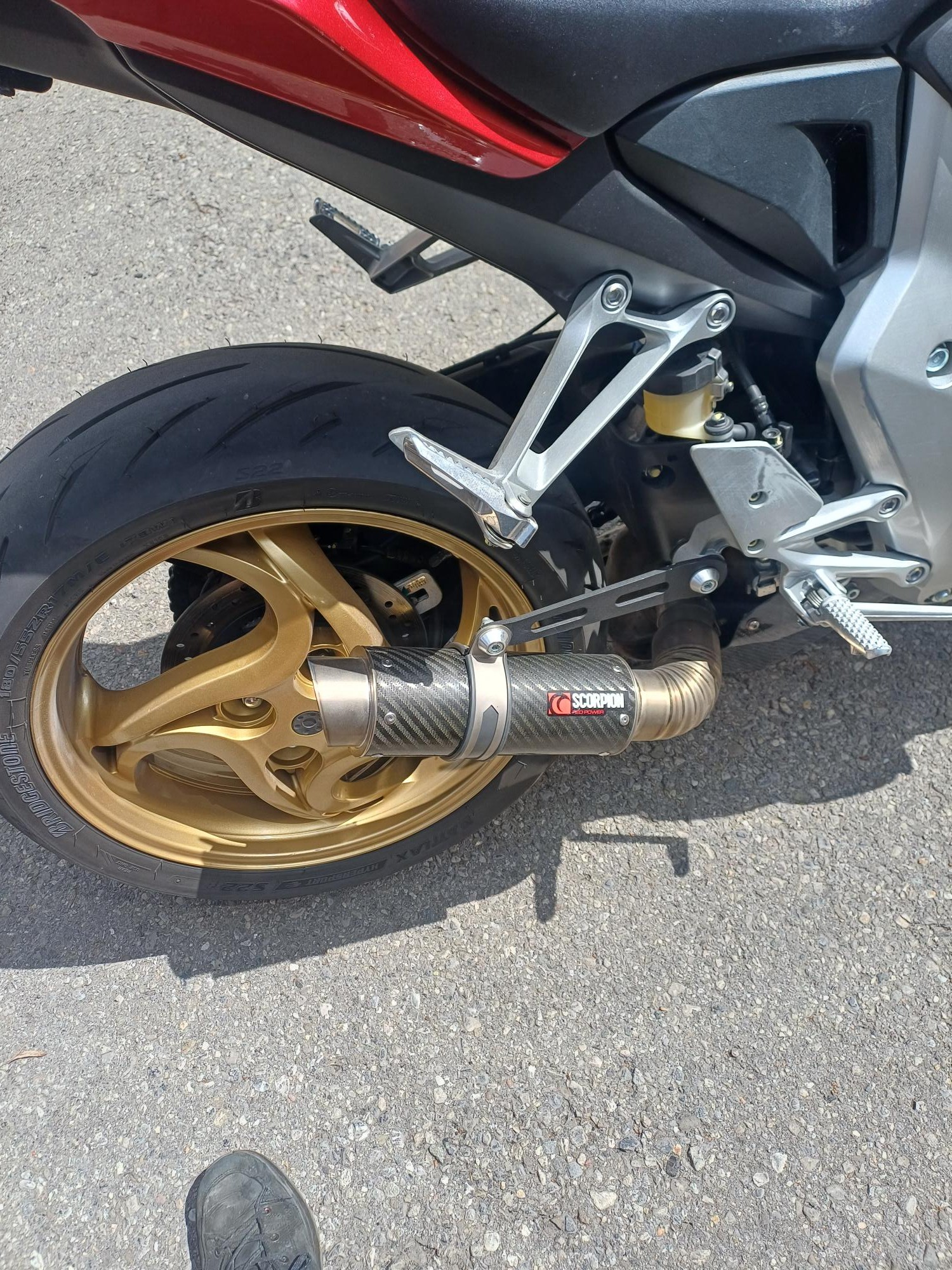 HONDA CB 1000 R ABS-image-2