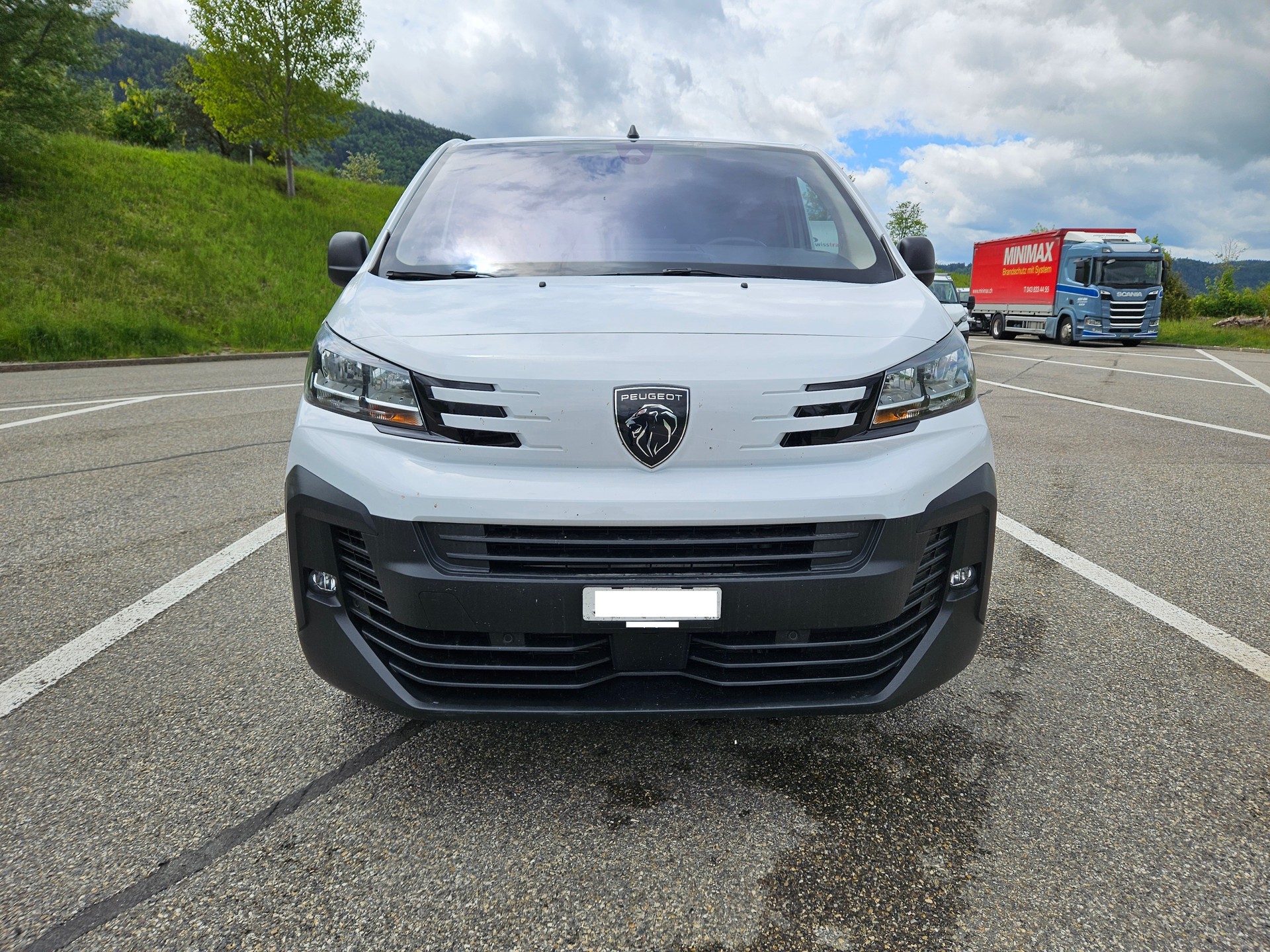 PEUGEOT Expert 2.0 BlueHDi 145 NEW FACE S&S Long EAT8 FRISCH AB MFK service effectués kleine park schaden petits dégats de parc-image-0