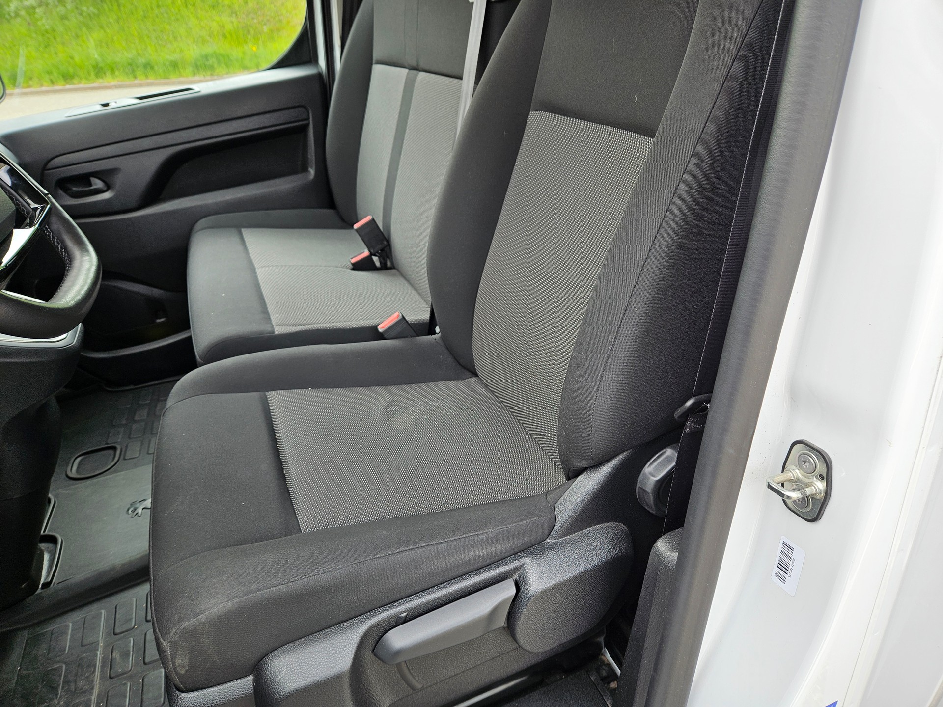 PEUGEOT Expert 2.0 BlueHDi 145 NEW FACE S&S Long EAT8 FRISCH AB MFK service effectués kleine park schaden petits dégats de parc-image-8