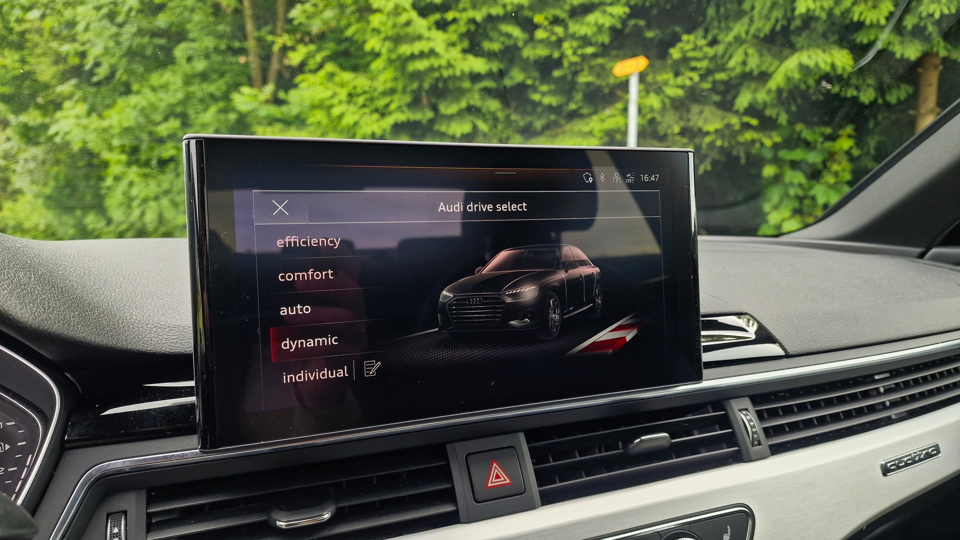 AUDI A4 Limousine 40 TDI S line quattro quattro S-tronic-image-12