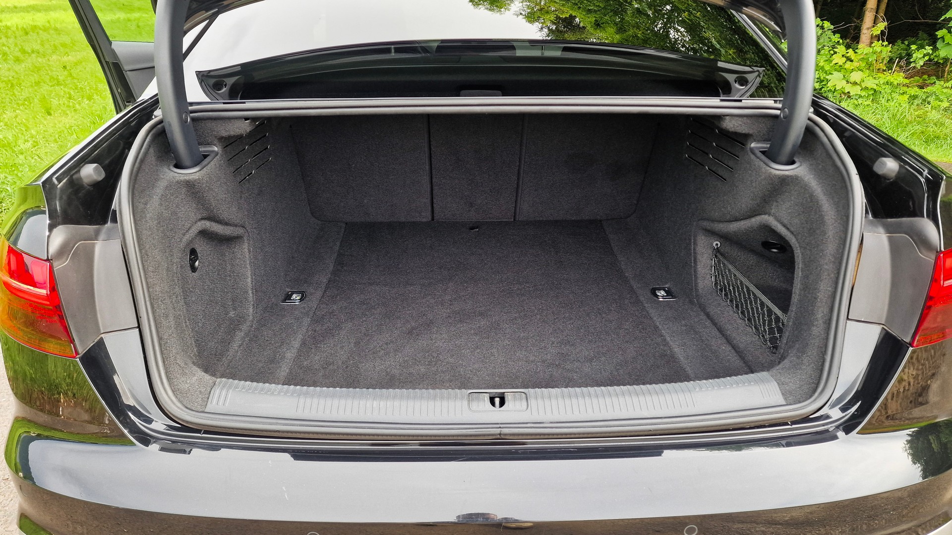 AUDI A4 Limousine 40 TDI S line quattro quattro S-tronic-image-19