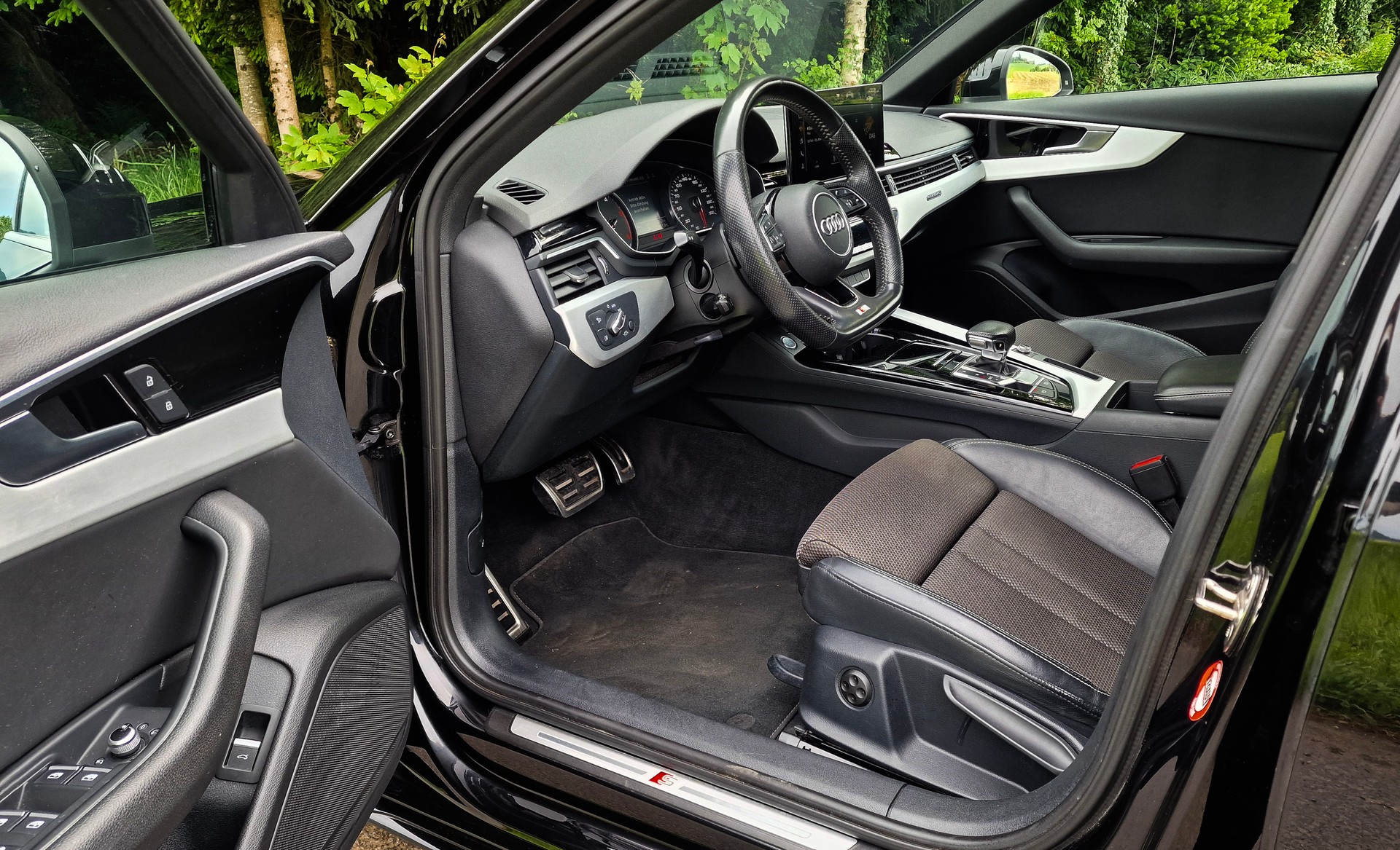 AUDI A4 Limousine 40 TDI S line quattro quattro S-tronic-image-7