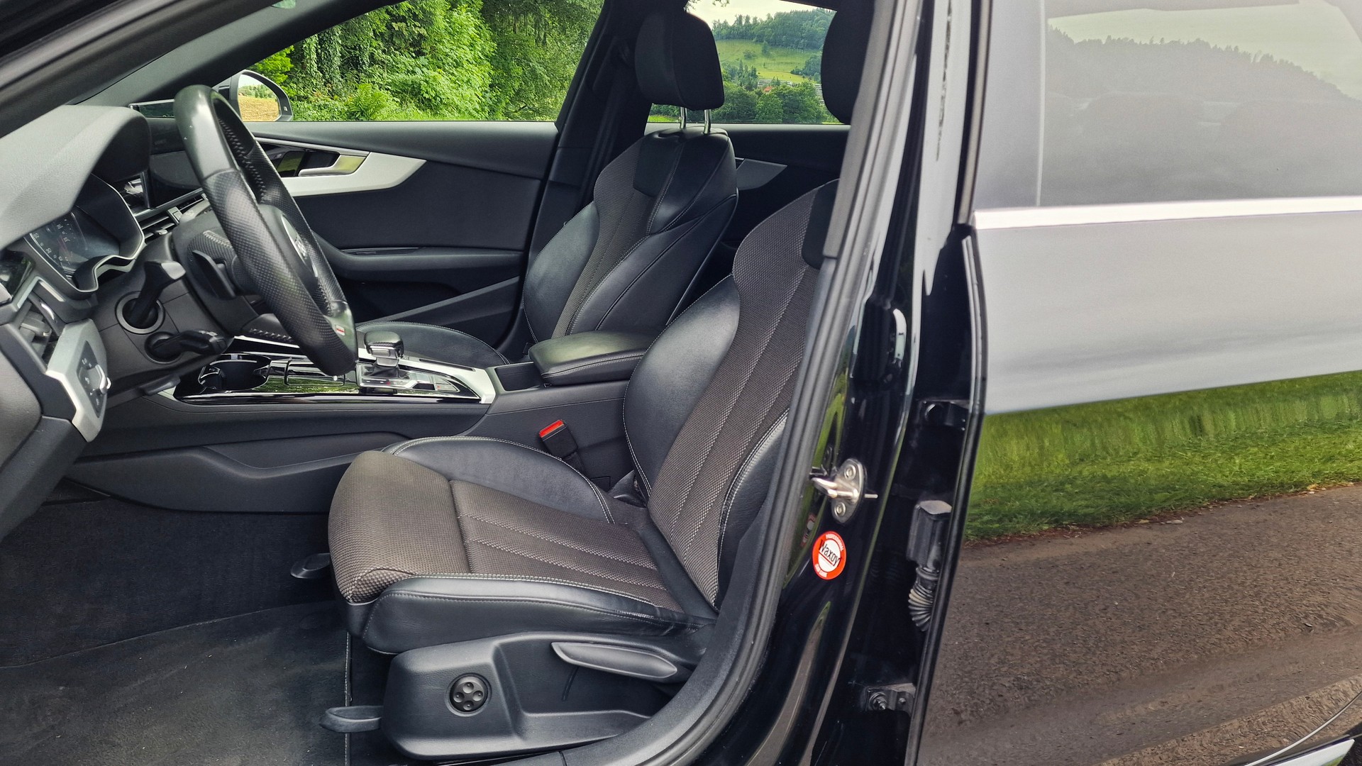 AUDI A4 Limousine 40 TDI S line quattro quattro S-tronic-image-8