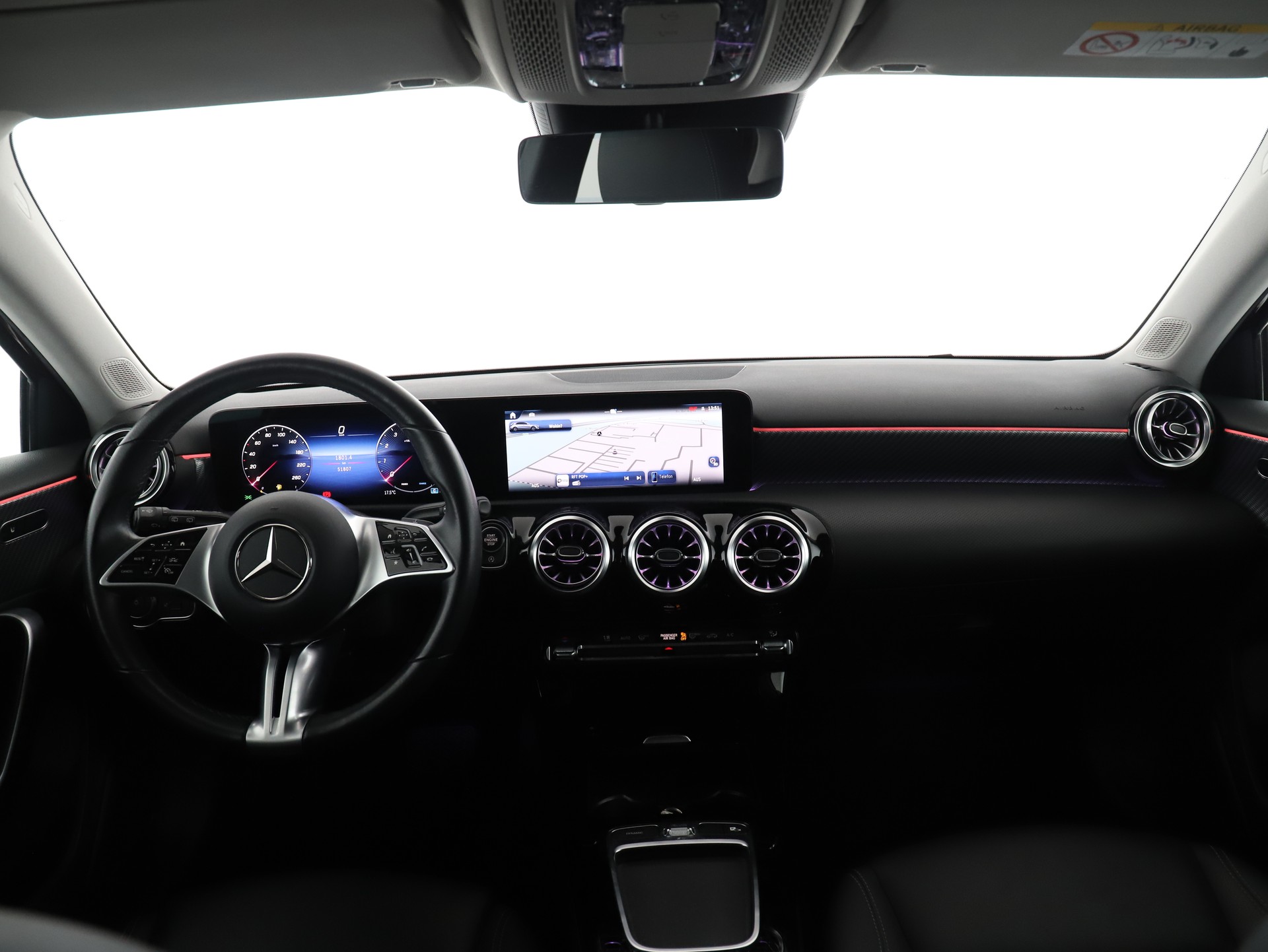 MERCEDES-BENZ A 180-image-10