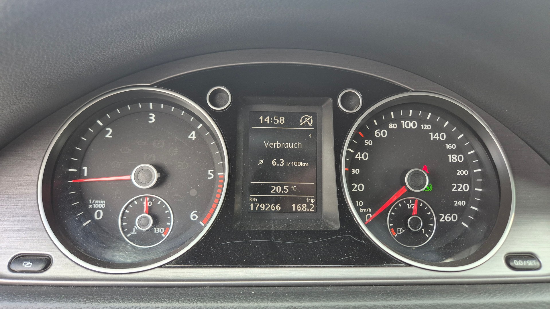 VW Passat Variant 2.0 TDI BMT Comfortline 4MDSG-image-12