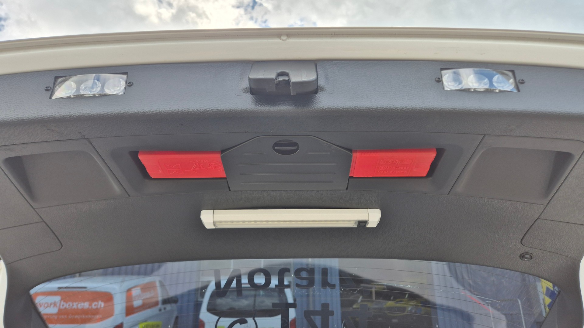 VW Passat Variant 2.0 TDI BMT Comfortline 4MDSG-image-11