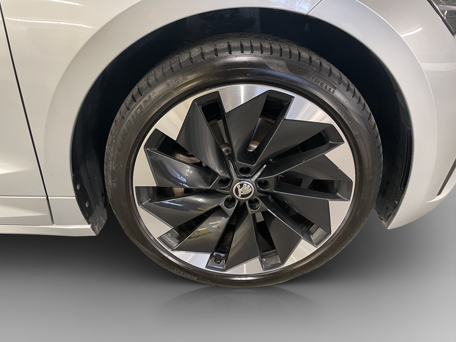 SKODA Enyaq iV 80x SportLine-image-14