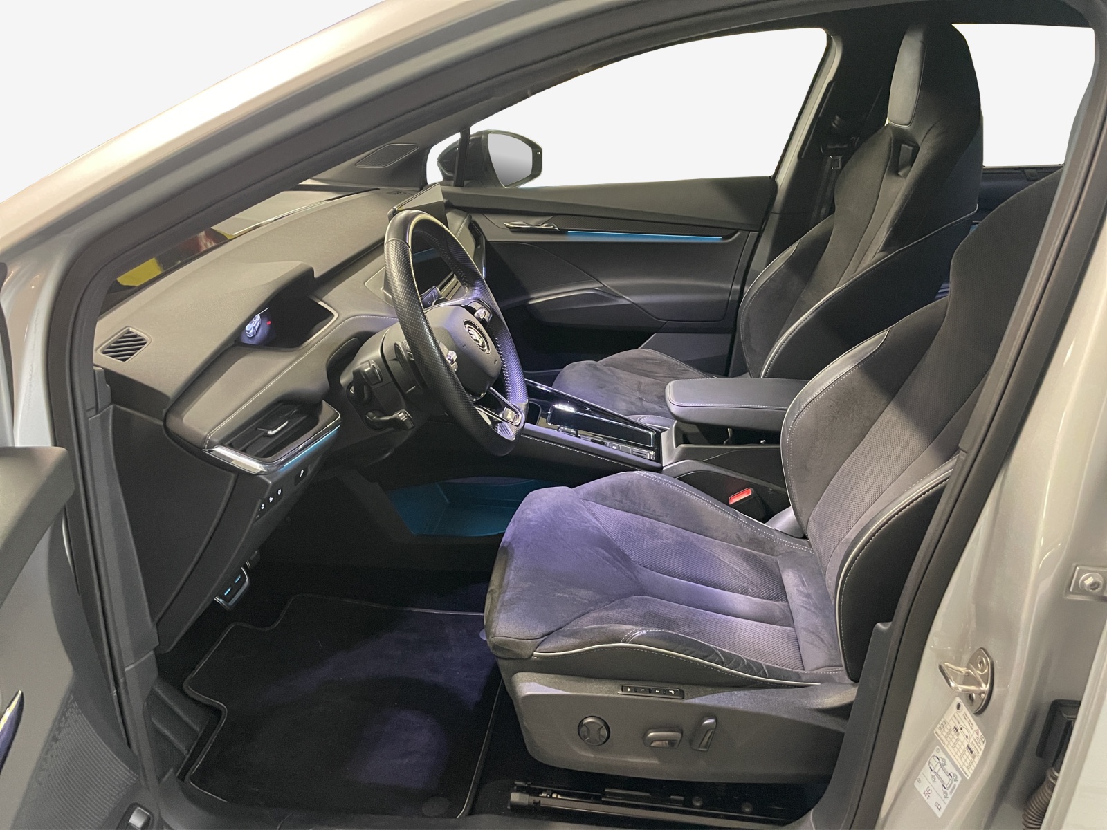 SKODA Enyaq iV 80x SportLine-image-7