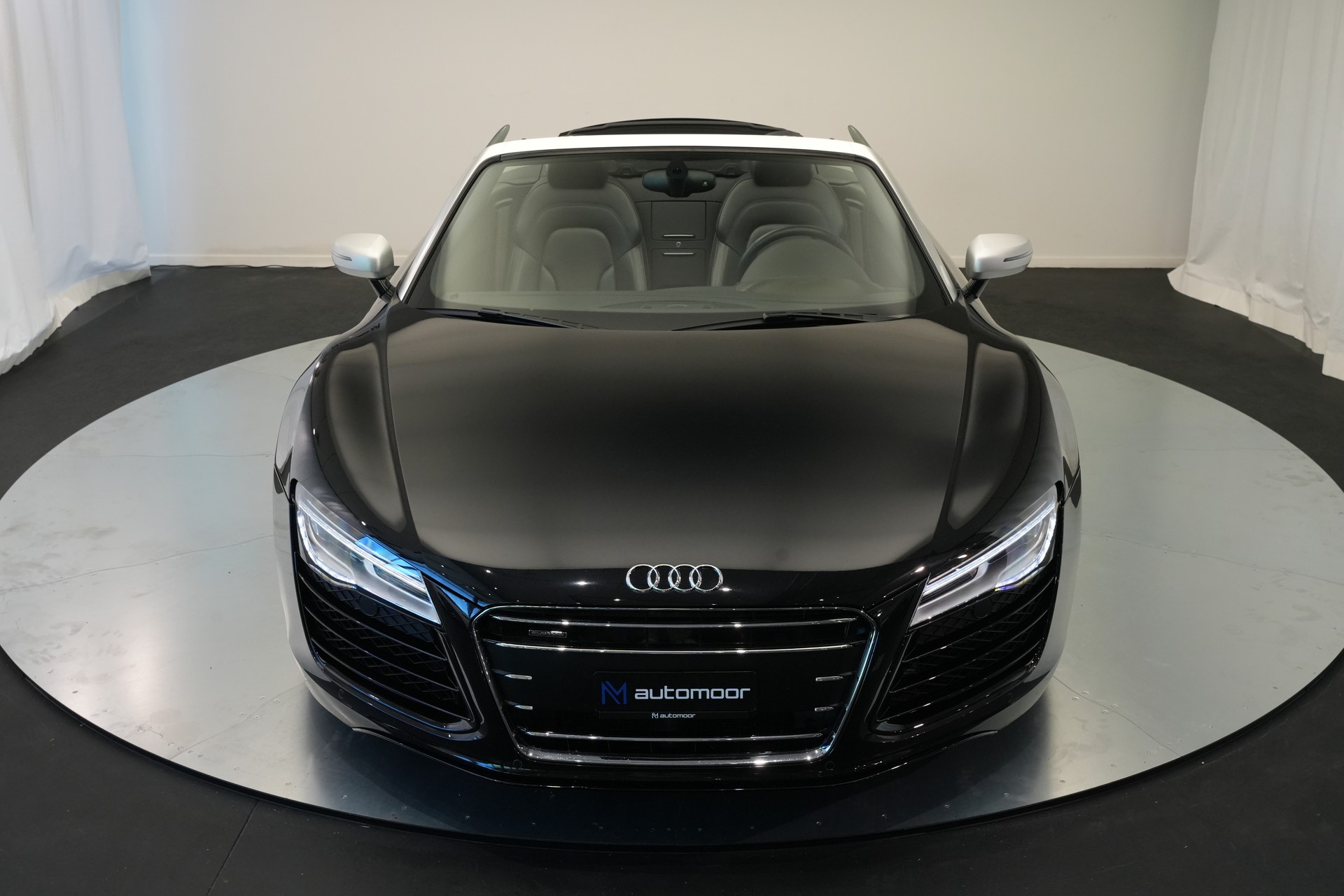 AUDI R8 Spyder 5.2 S-Tronic *Carbon* *B&O* *Keramik*-image-36