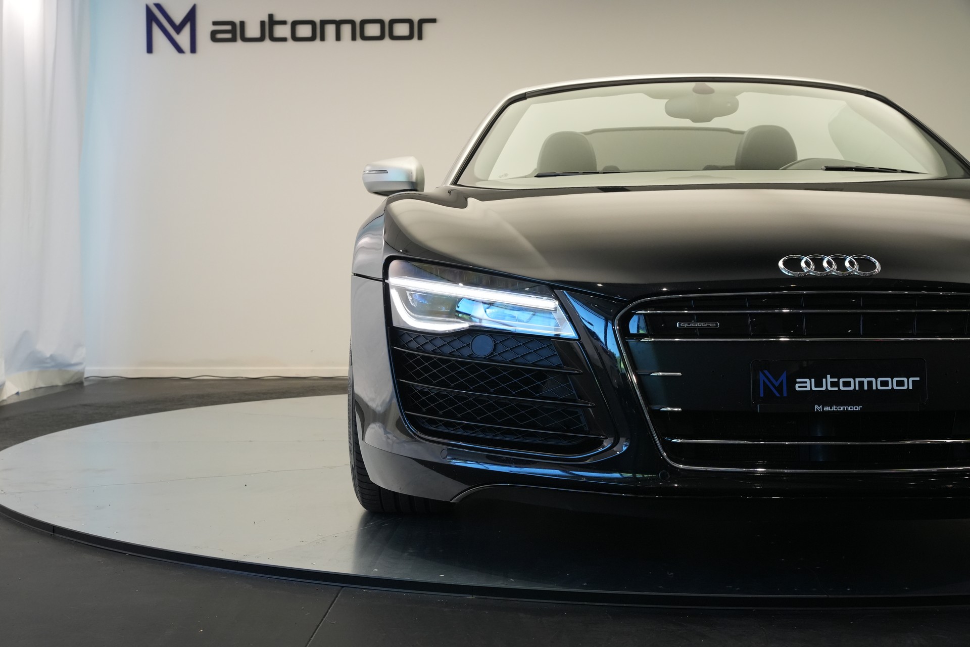 AUDI R8 Spyder 5.2 S-Tronic *Carbon* *B&O* *Keramik*-image-35