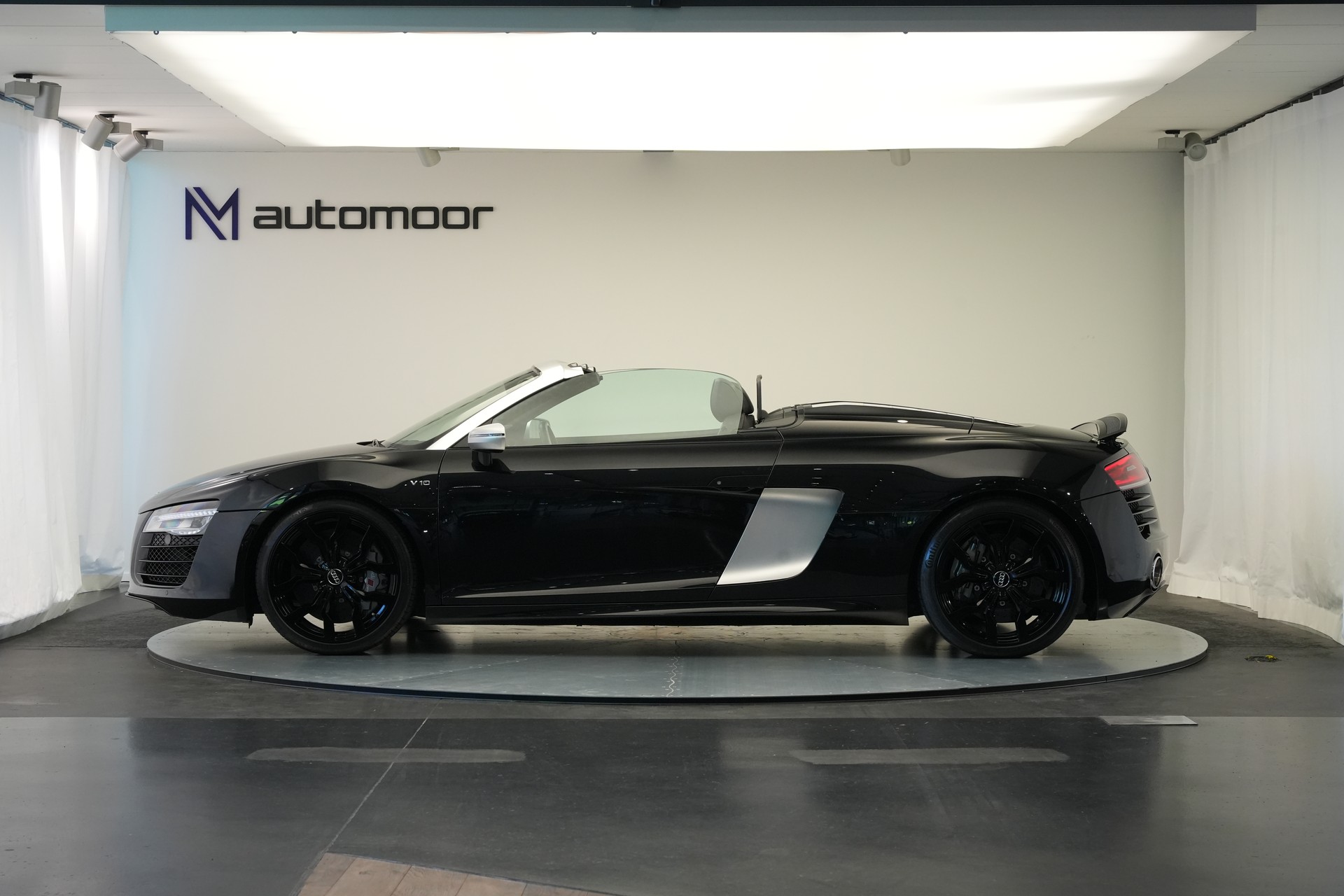 AUDI R8 Spyder 5.2 S-Tronic *Carbon* *B&O* *Keramik*-image-7