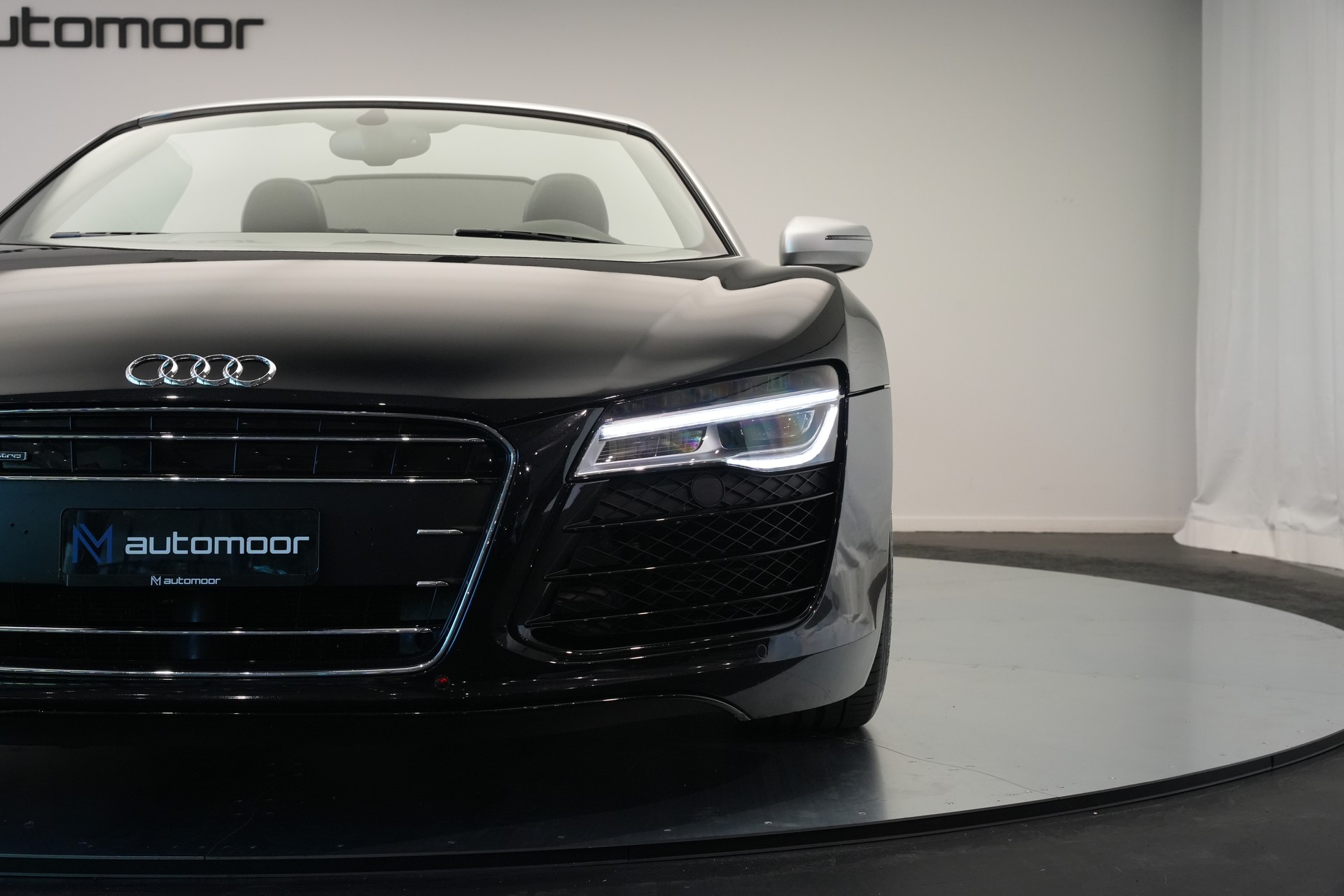 AUDI R8 Spyder 5.2 S-Tronic *Carbon* *B&O* *Keramik*-image-34