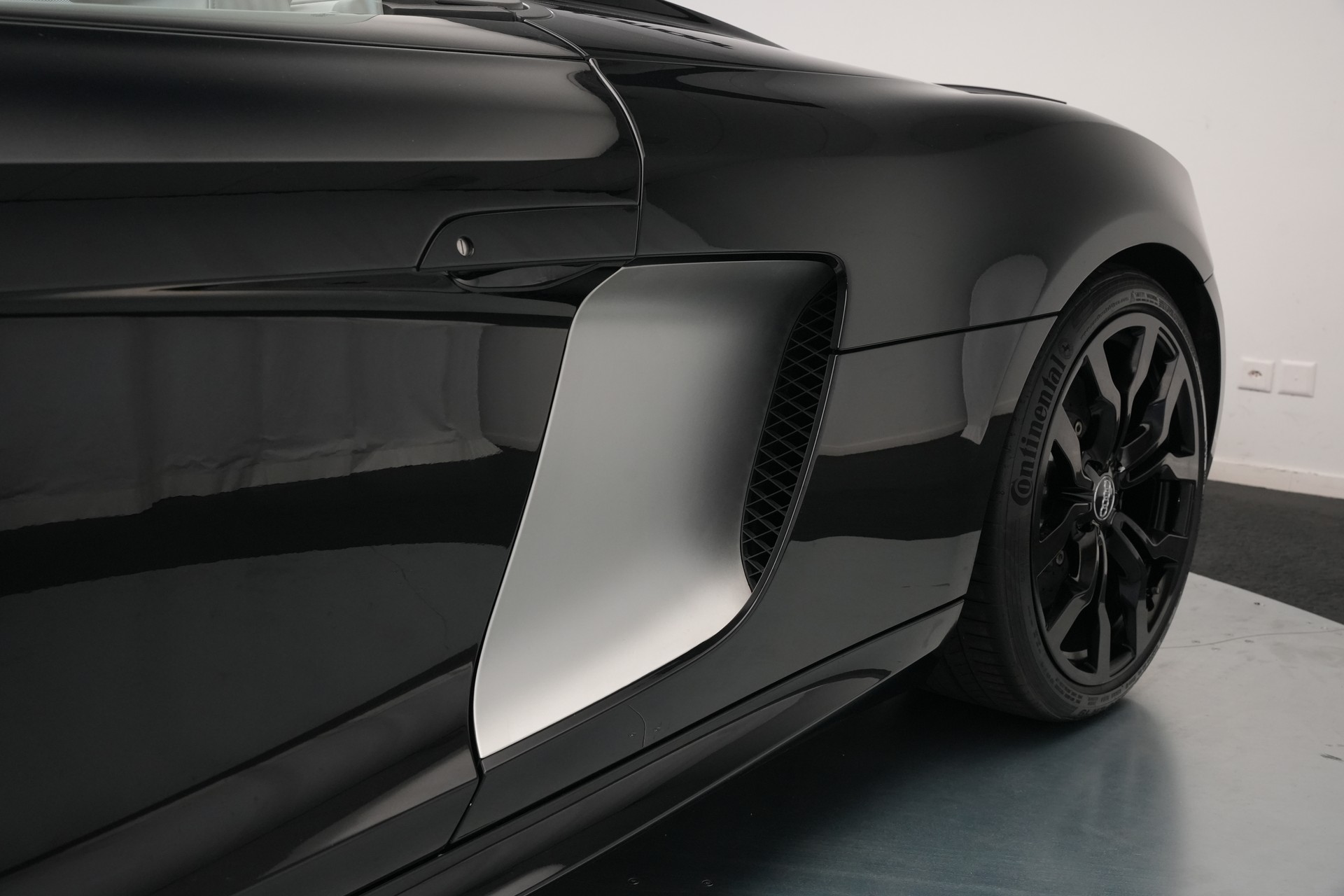 AUDI R8 Spyder 5.2 S-Tronic *Carbon* *B&O* *Keramik*-image-41